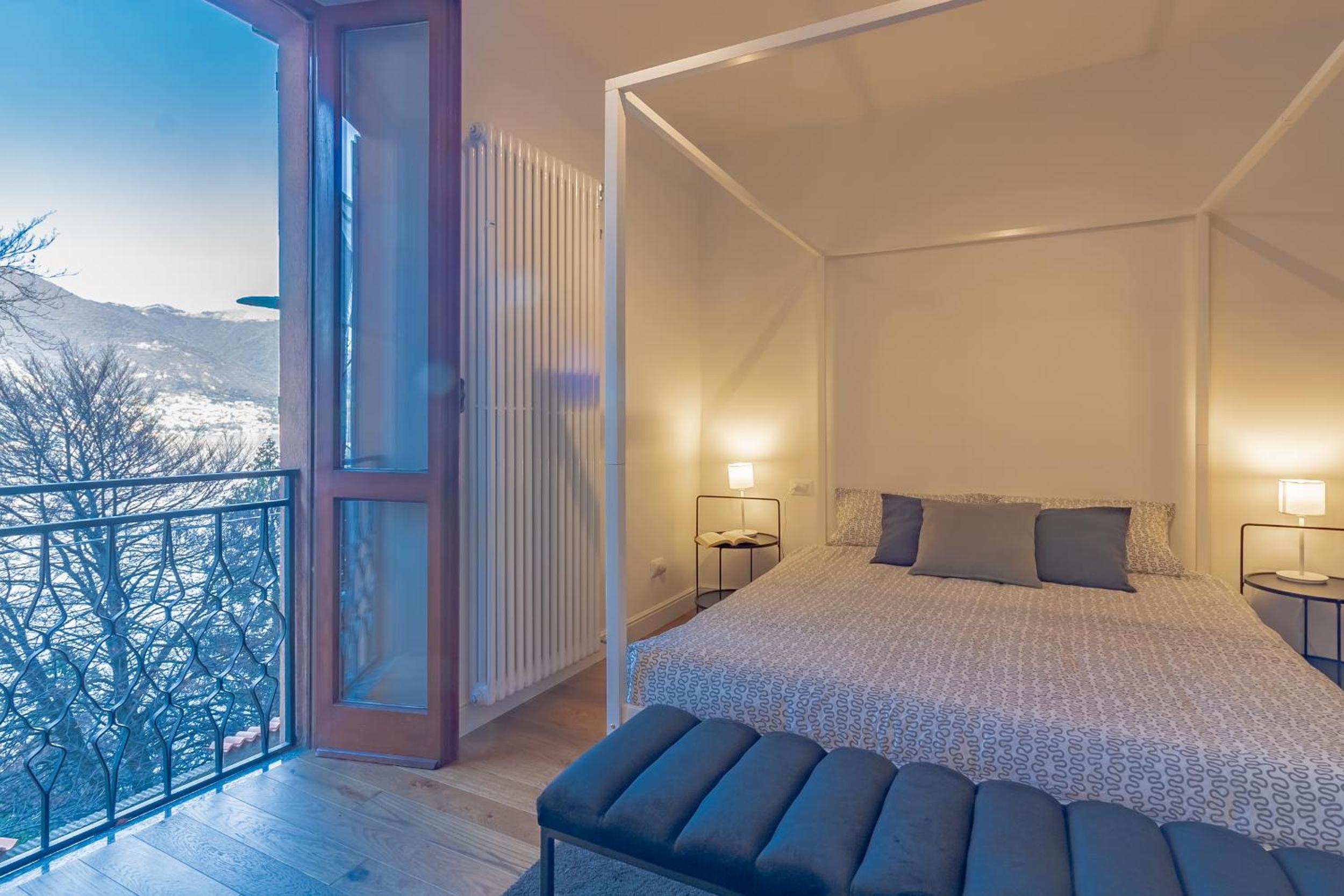 L Como Lake en Como — bedroom