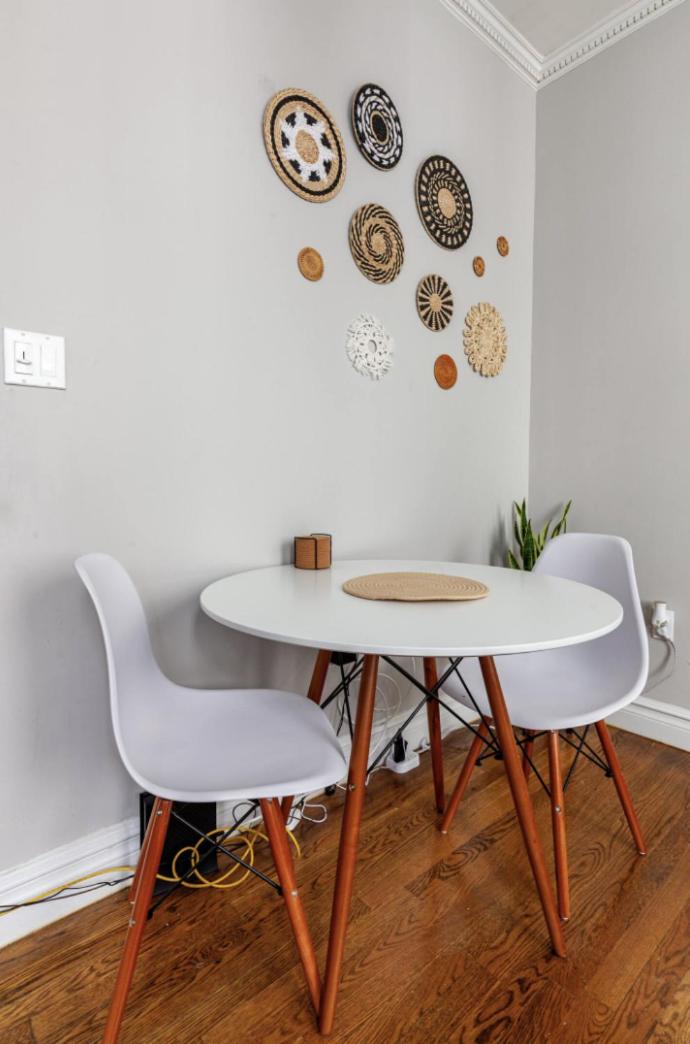 Private Room at a 3 bedroom Apt at the heart of East Village - shared apartment