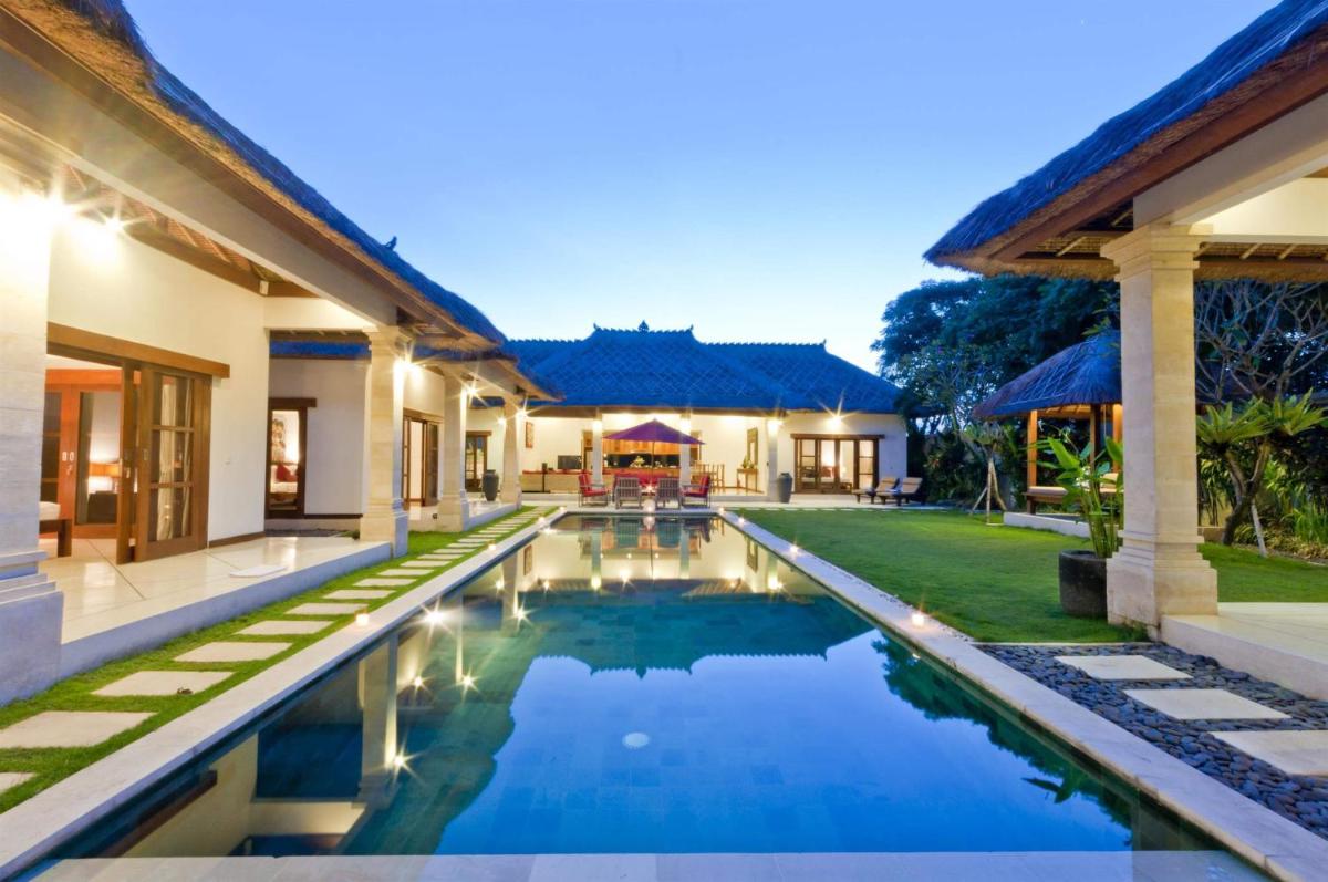 Villa Bugis Drupadi Seminyak view 2