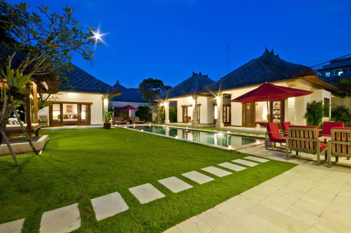 Villa Bugis Drupadi Seminyak view 3