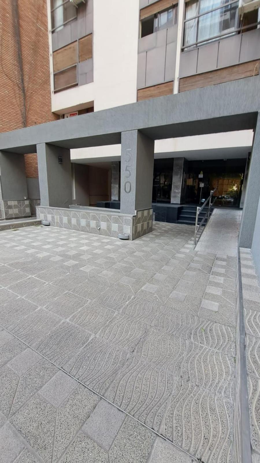 Departamento Nueva Córdoba, calle San Lorenzo muy cercano al parque Sarmiento