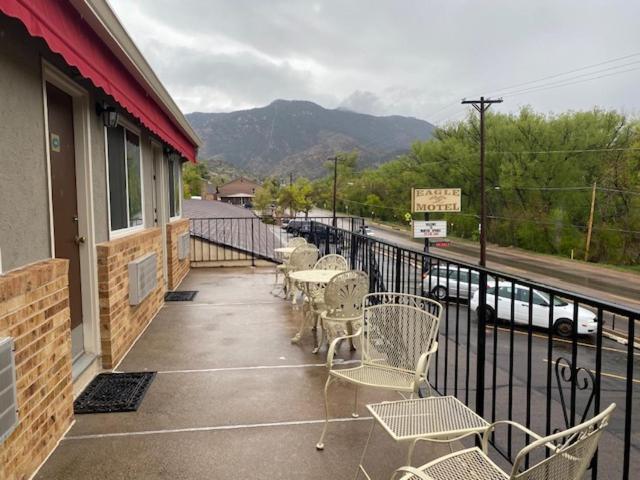 Eagle Motel view 3