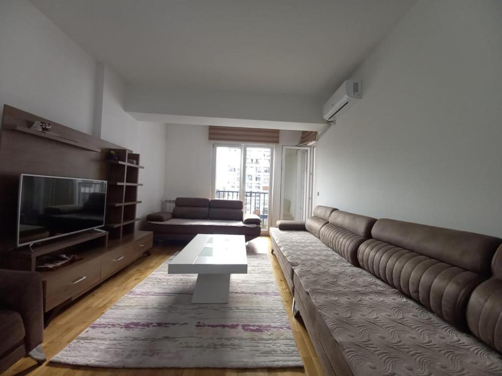 Luxury Apartment in Skopje view 3