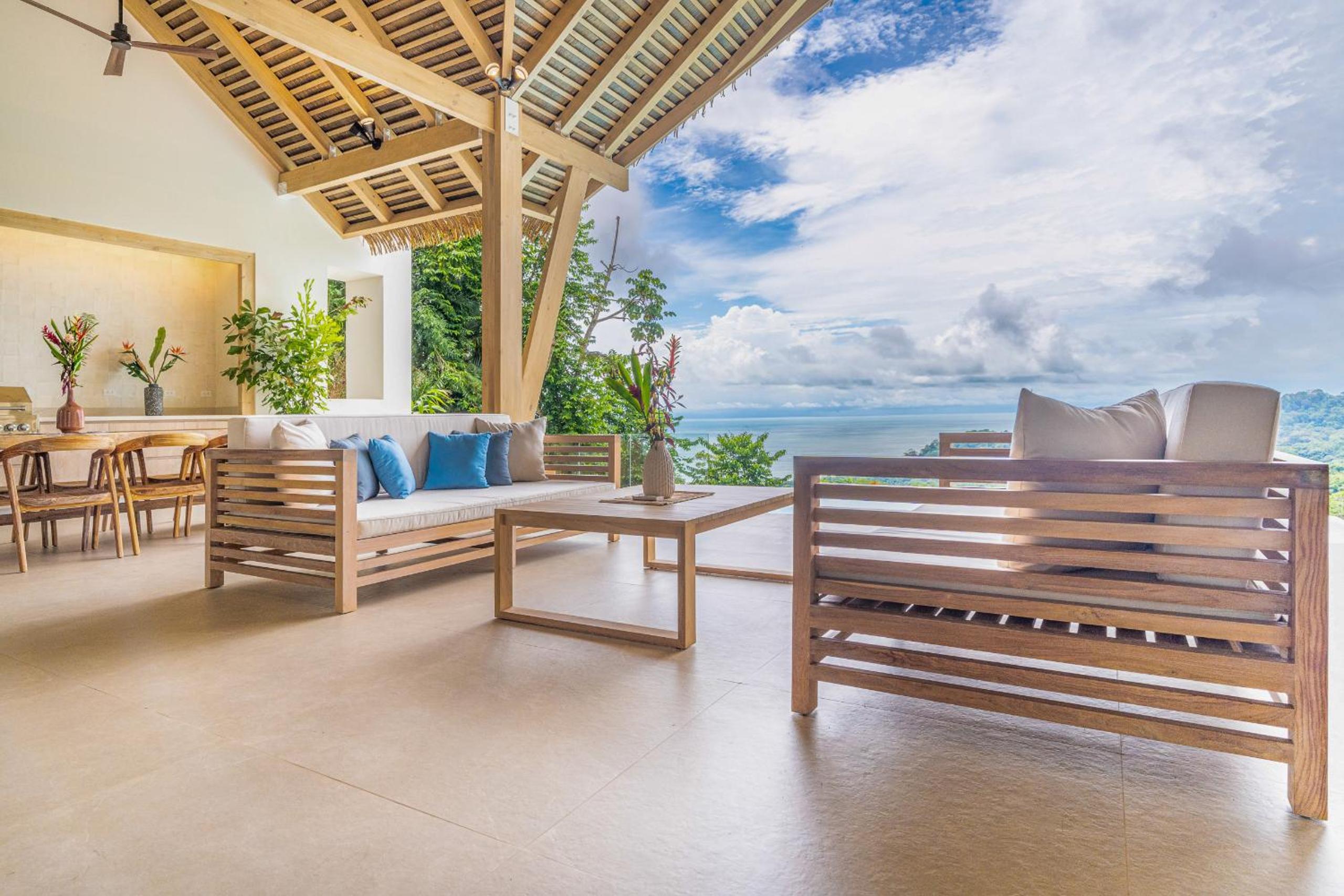 Casa Frenchie with Private Guesthouse - by Pura Villas