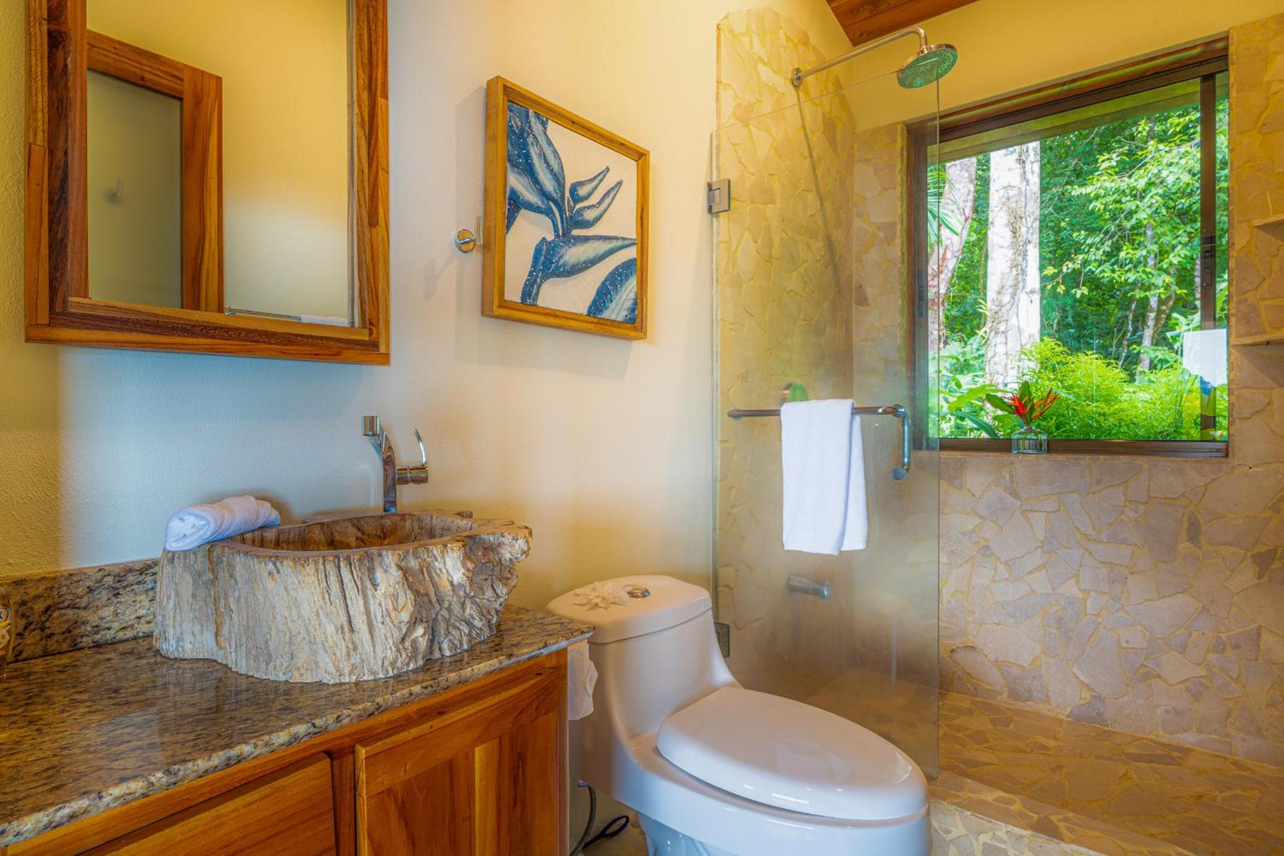 Casa Frenchie with Private Guesthouse - by Pura Villas