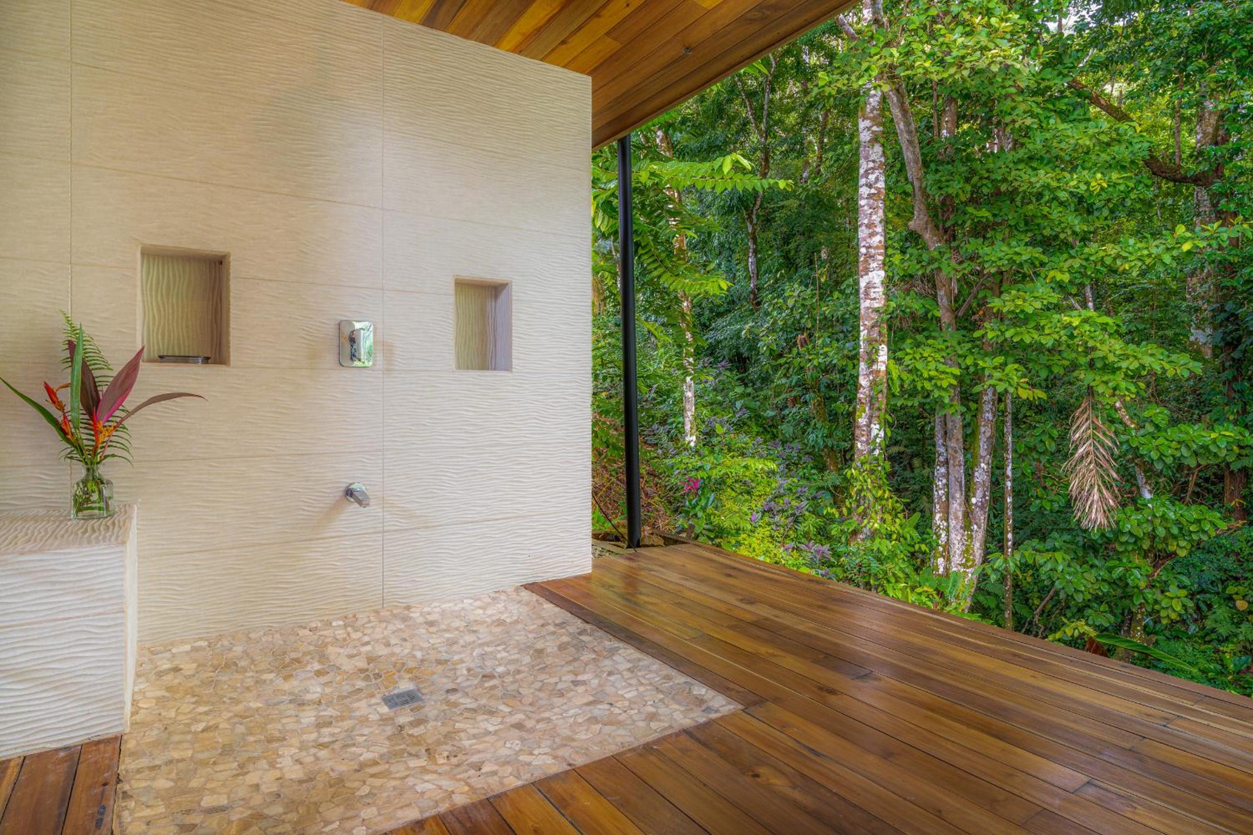Casa Frenchie with Private Guesthouse - by Pura Villas