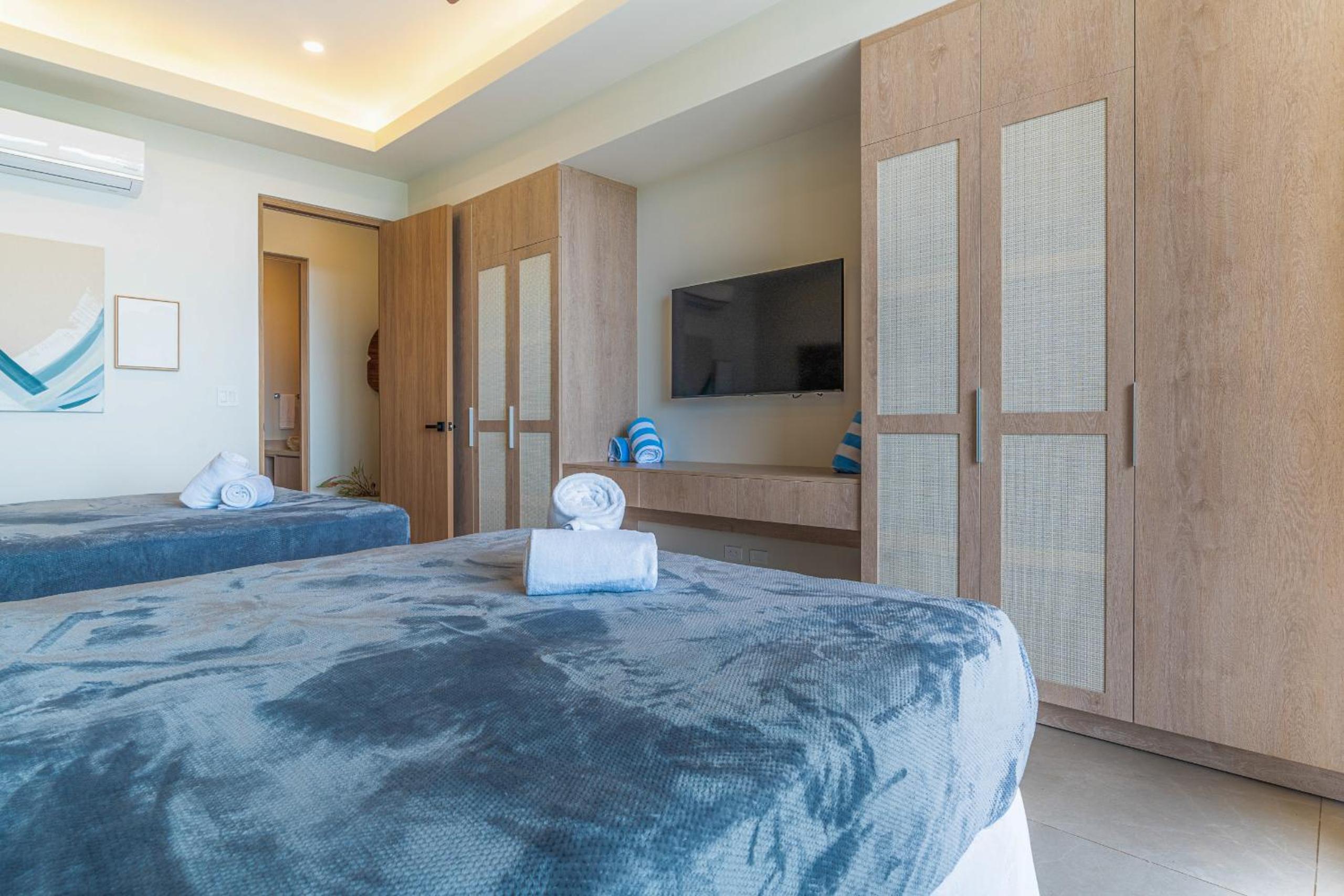 Casa Frenchie with Private Guesthouse - by Pura Villas