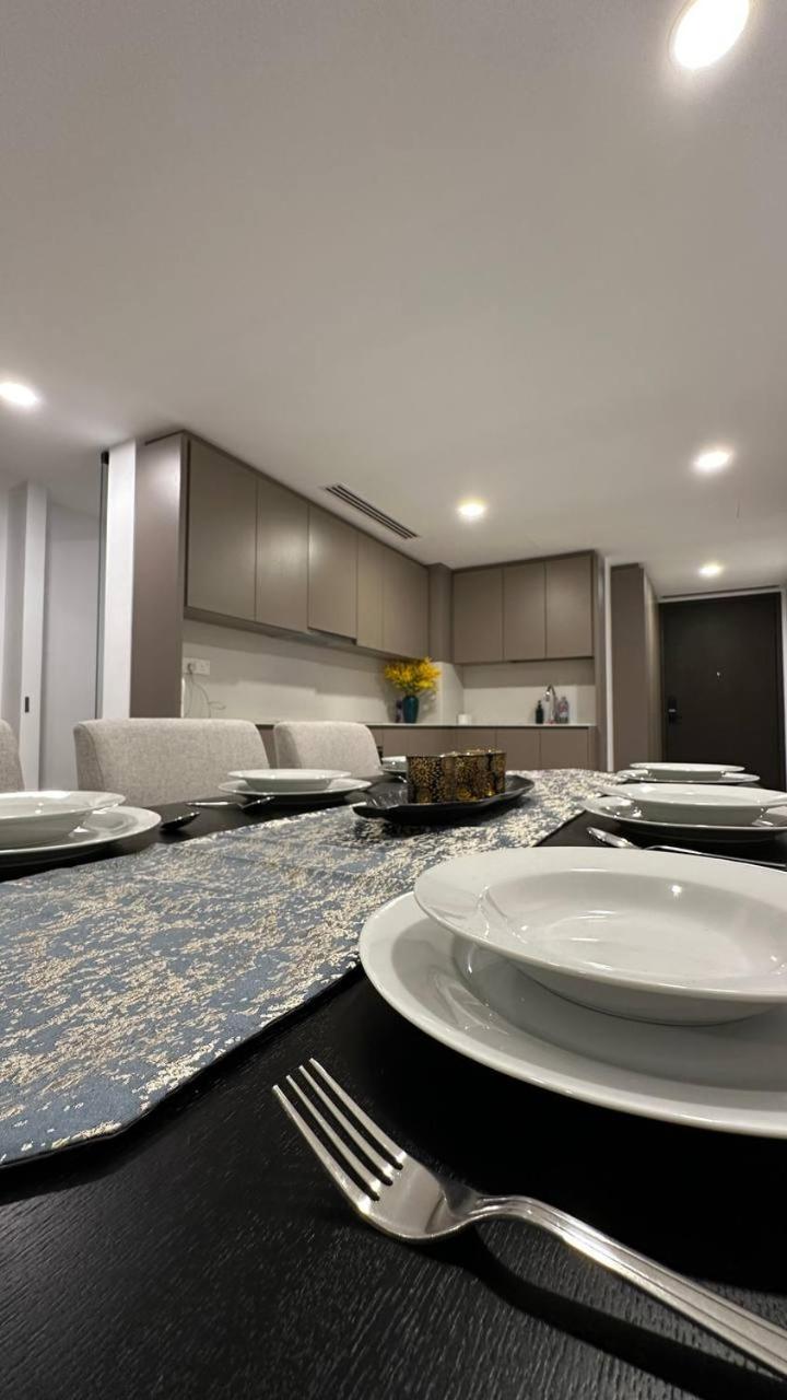 KLCC VIEW 5 Star Suites at Eaton Residence