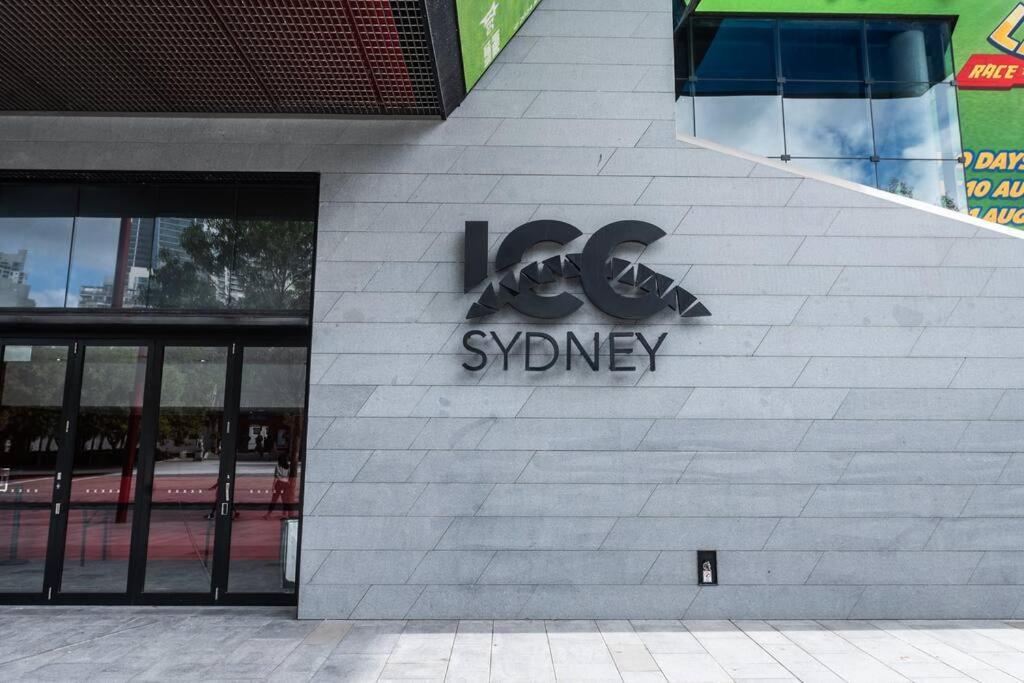 CBD Sydney - KING Suite Sussex St 2 Room 1 Parking