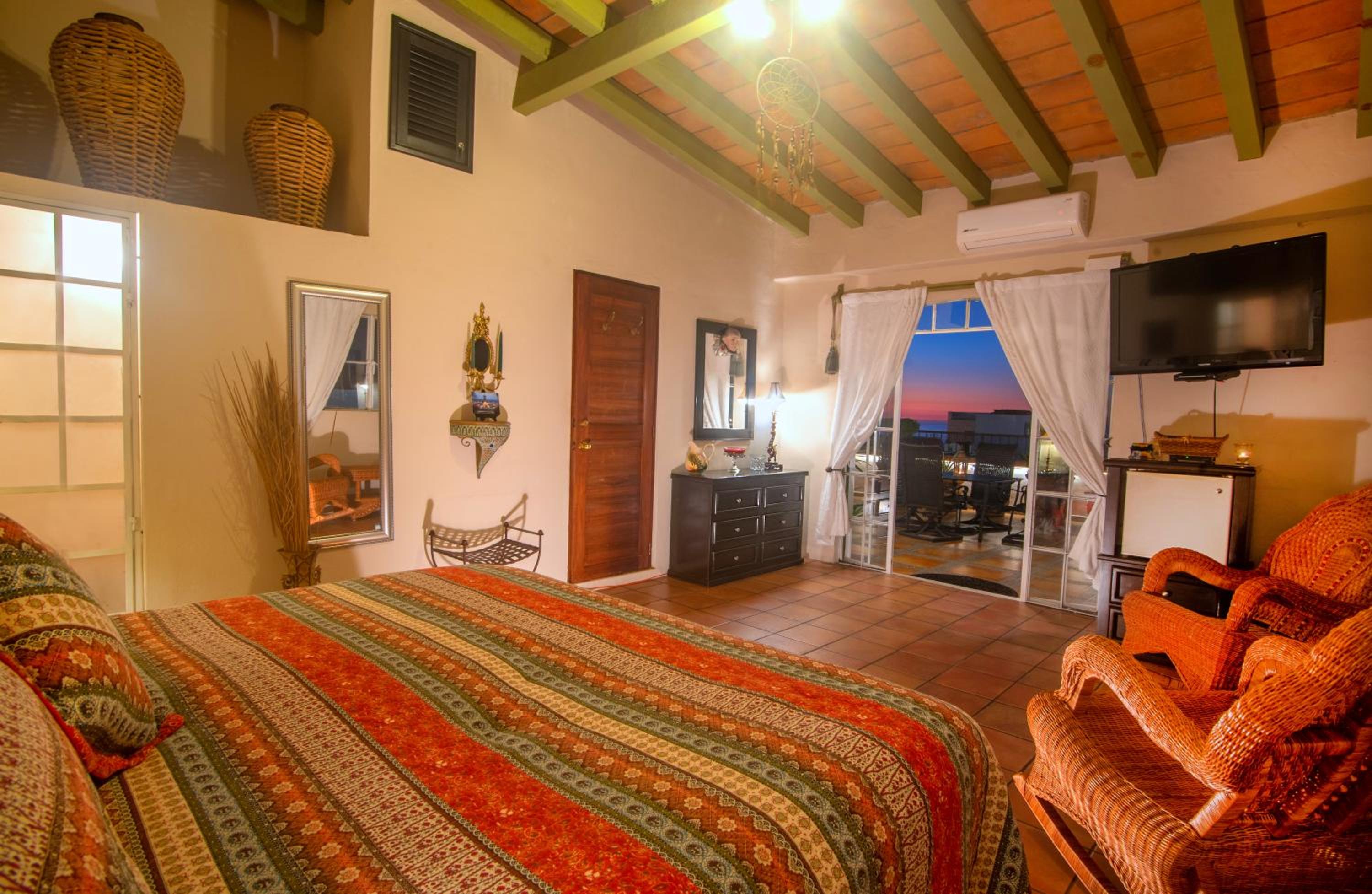 Casa Romance Escondido