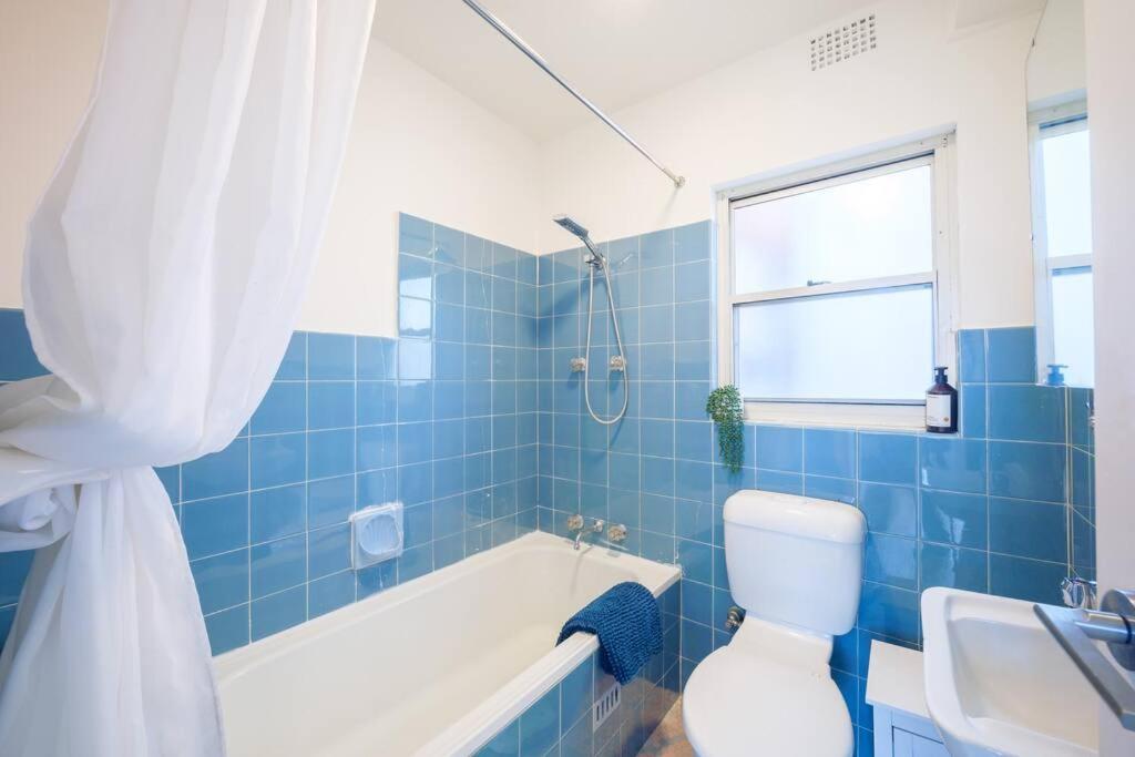 2 Bedroom Water Views Edgecliff Harbour Apartment