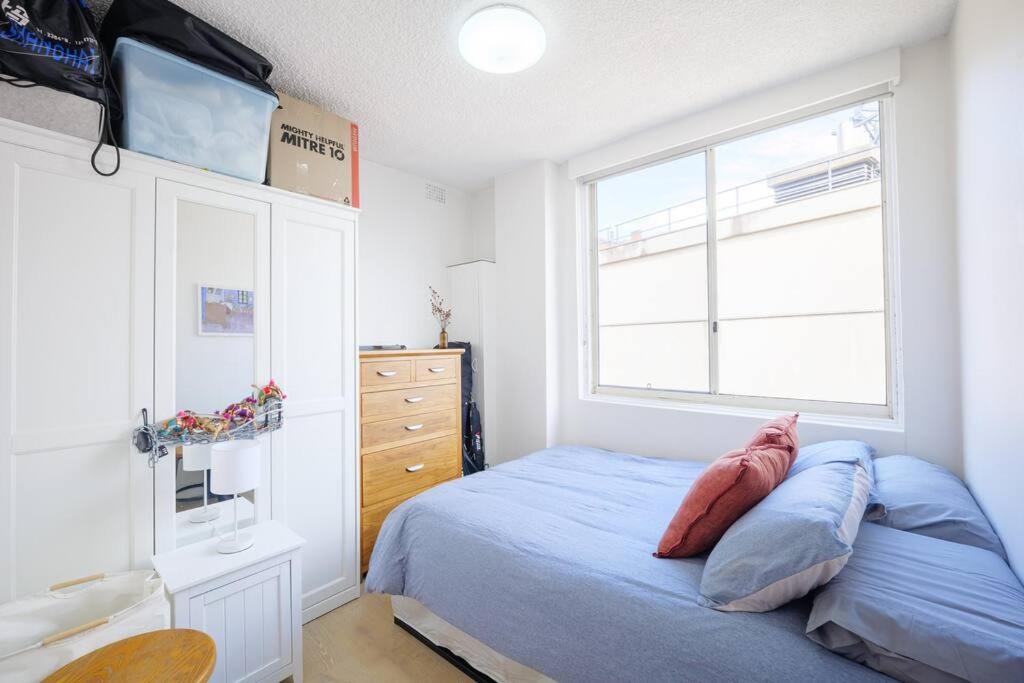 2 Bedroom Water Views Edgecliff Harbour Apartment