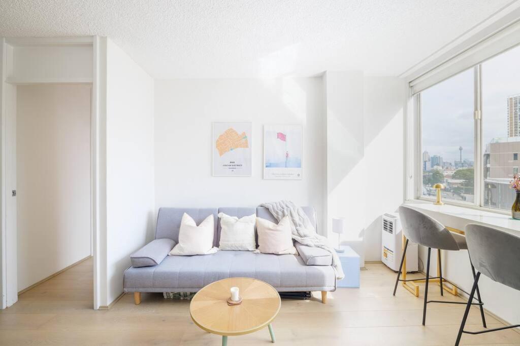 2 Bedroom Water Views Edgecliff Harbour Apartment