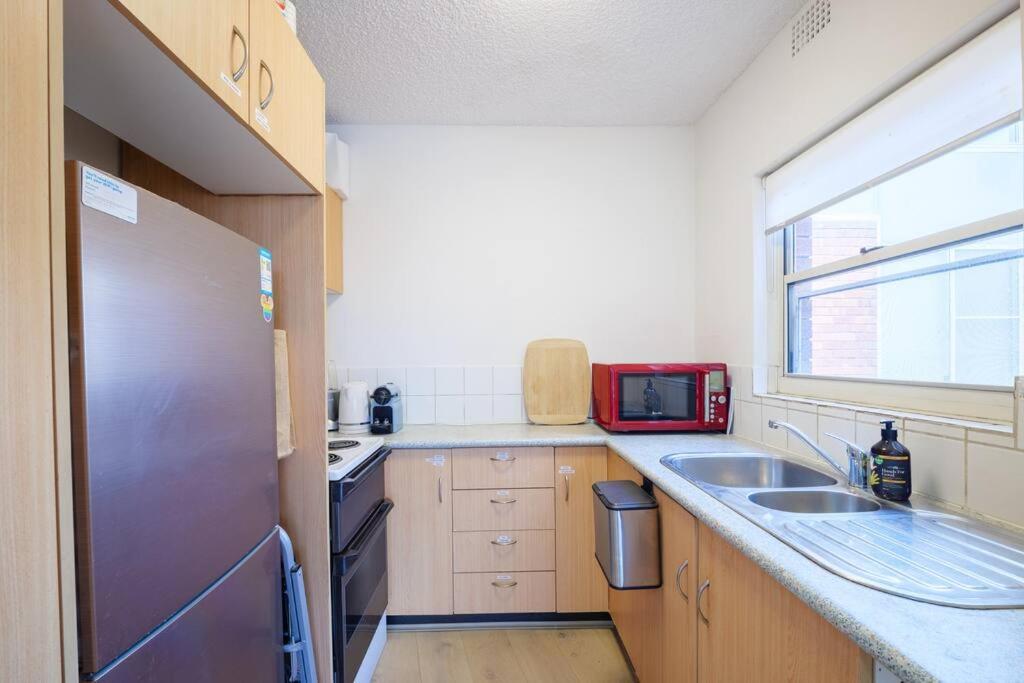 2 Bedroom Water Views Edgecliff Harbour Apartment