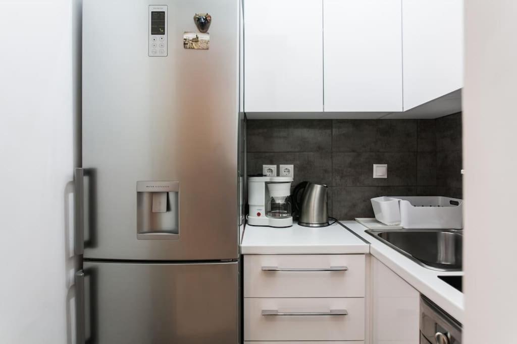 Flat in Athens historic city center @Ipitou str