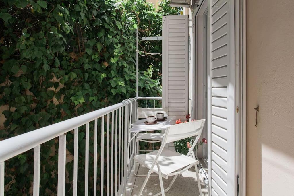 Flat in Athens historic city center @Ipitou str