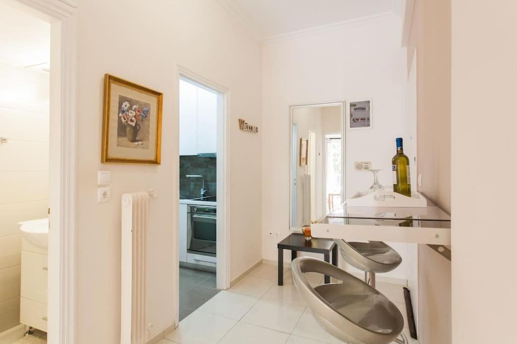 Flat in Athens historic city center @Ipitou str