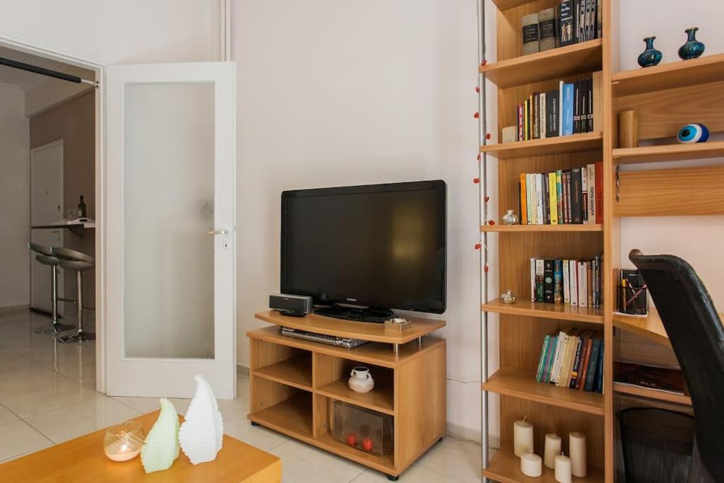 Flat in Athens historic city center @Ipitou str