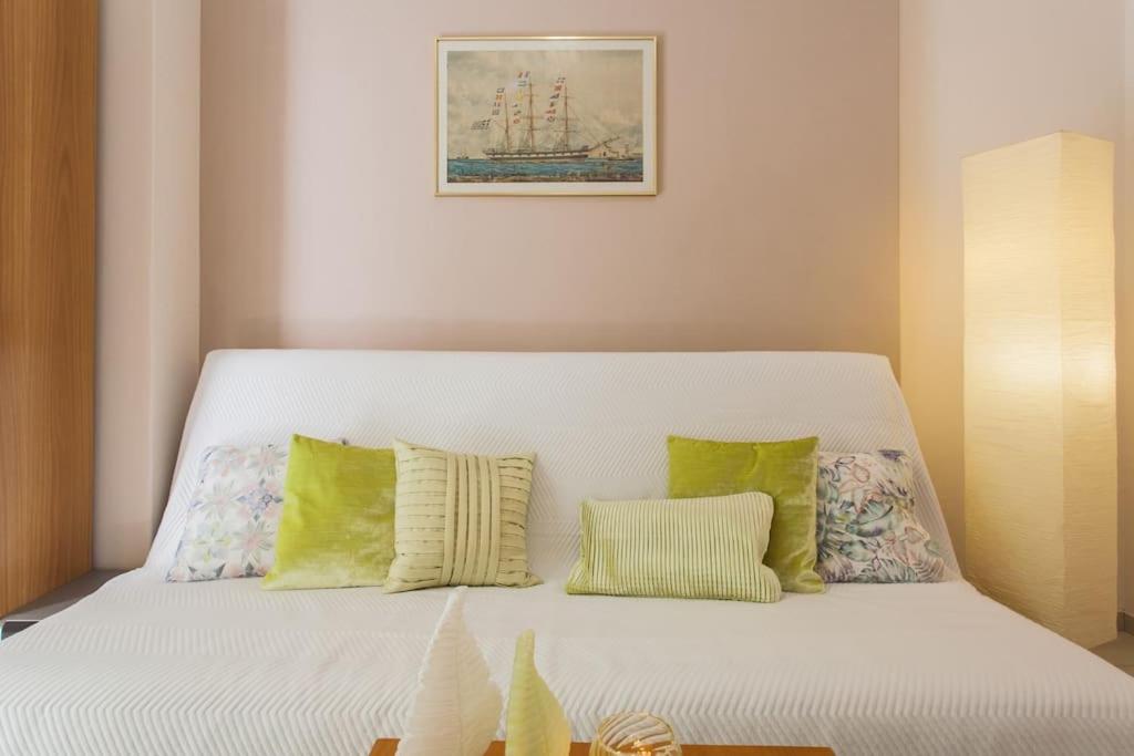 Flat in Athens historic city center @Ipitou str