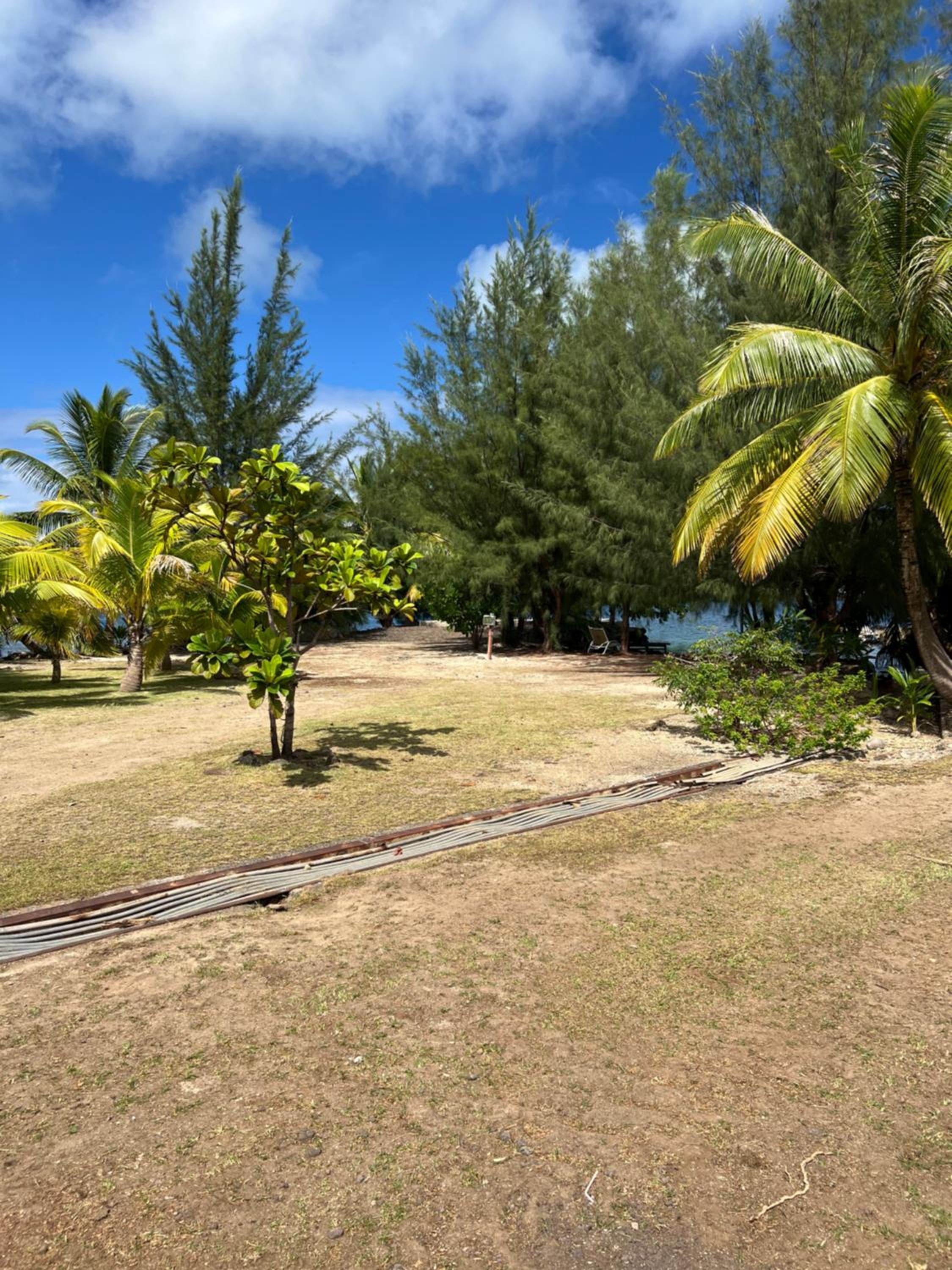 Bora Bora bungalow view 4