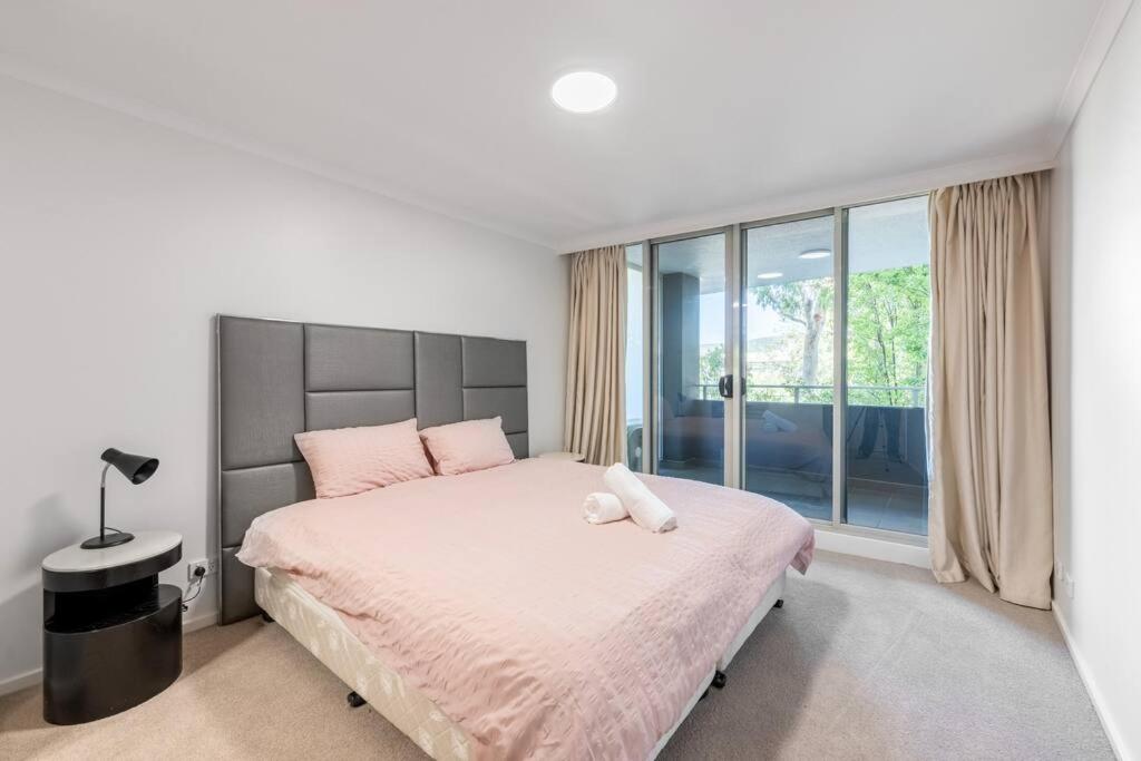 Serain Apartment on Northbourne Ave Canberra 