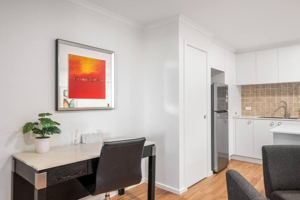 Serain Apartment on Northbourne Ave Canberra 