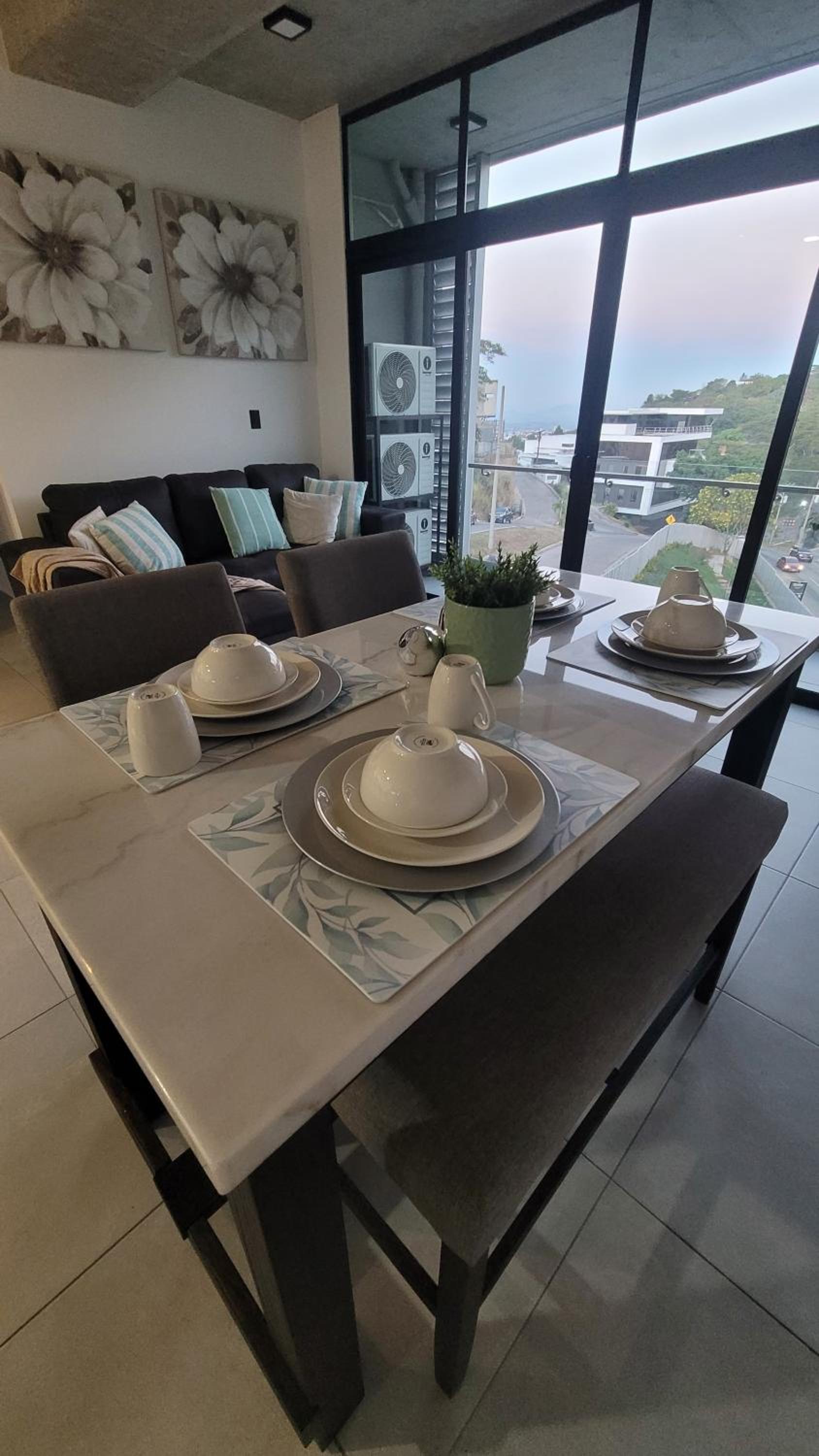 Emerald apartament in Park Tower 3 BDR and 3 BTR view 2