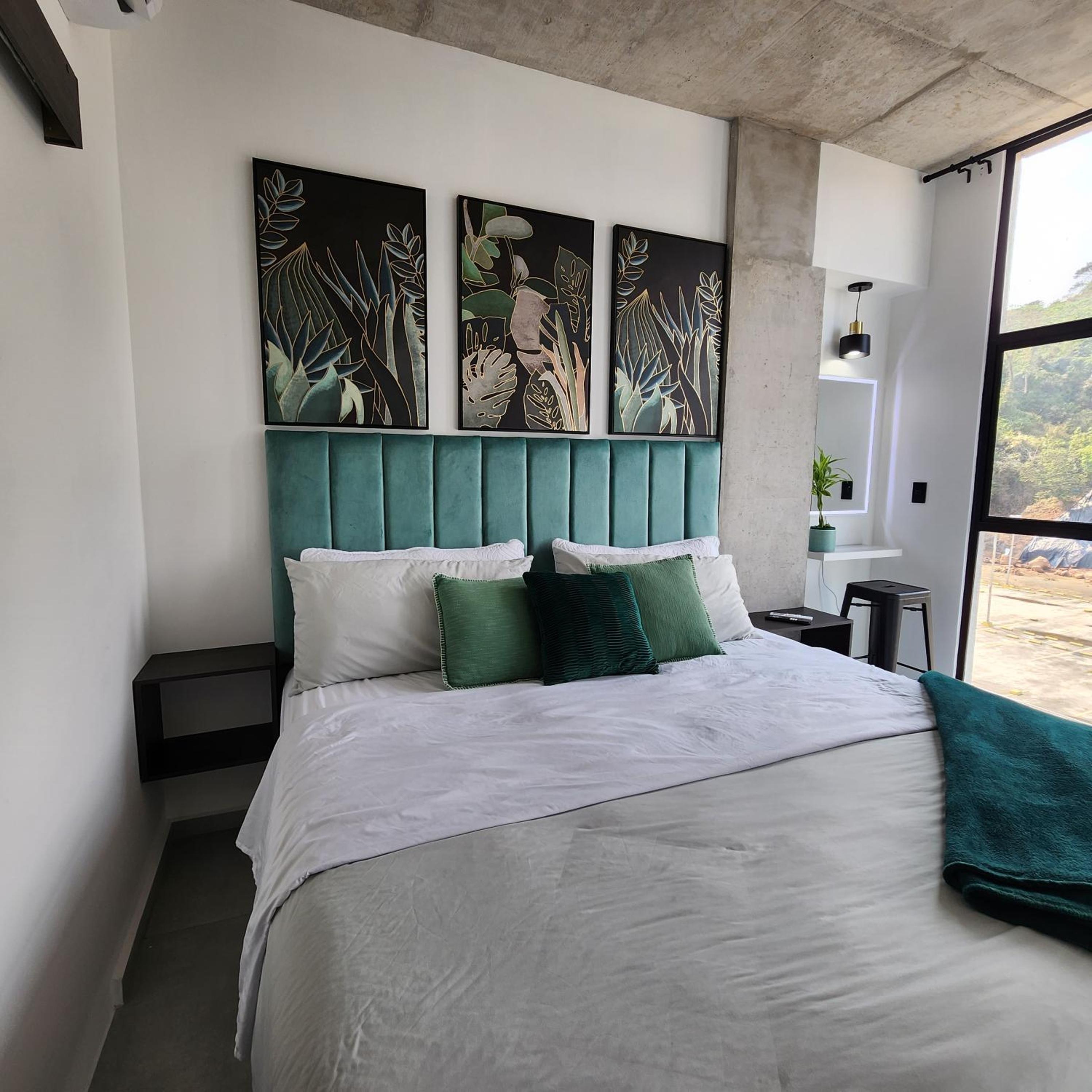 Emerald apartament in Park Tower 3 BDR and 3 BTR view 3