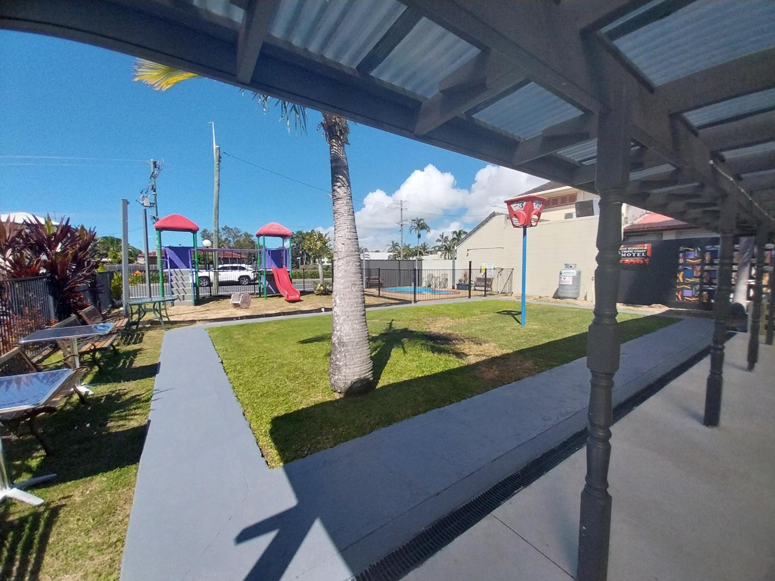 Tropic Coast Motel