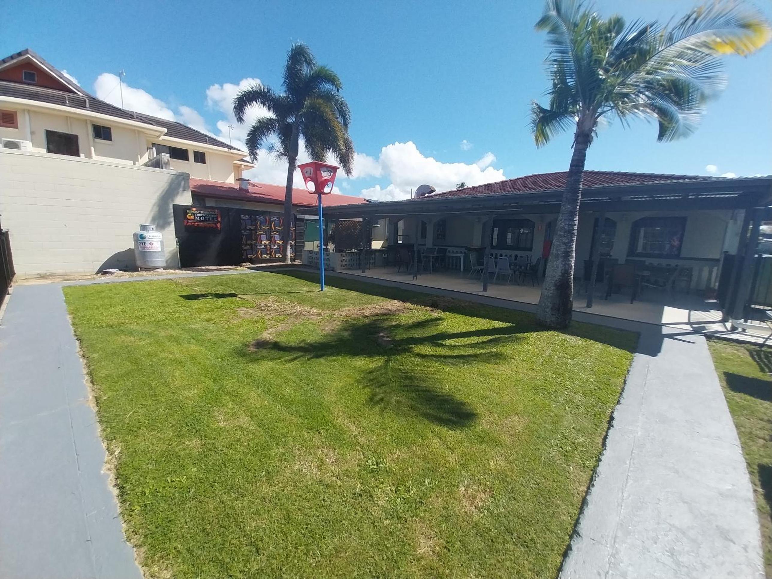 Tropic Coast Motel