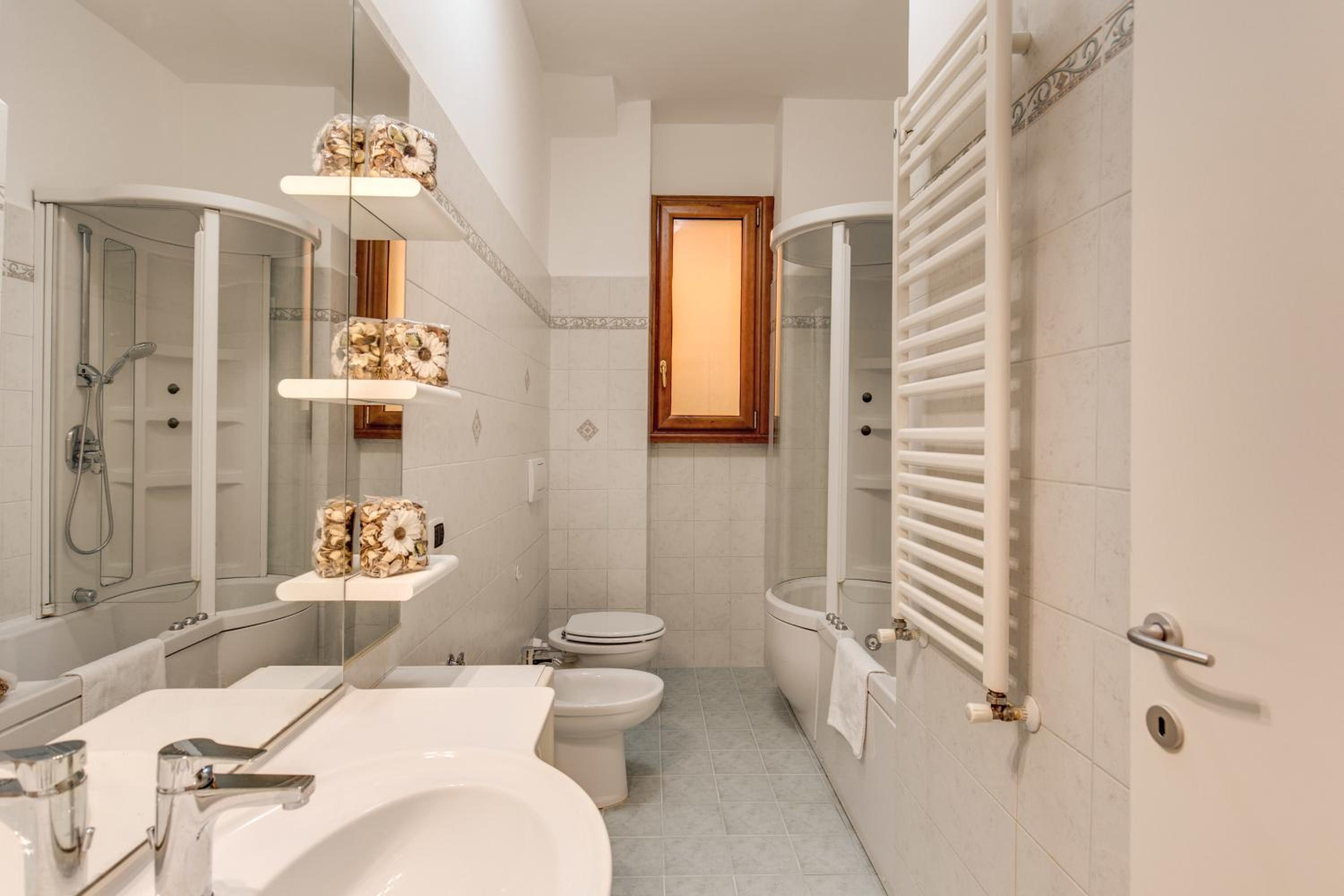M&L Apartment - Caracalla Holiday