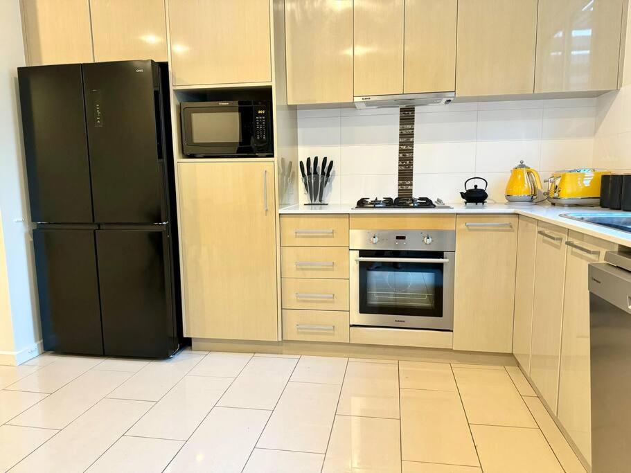 The place to stay in Canberra - parking and wi-fi
