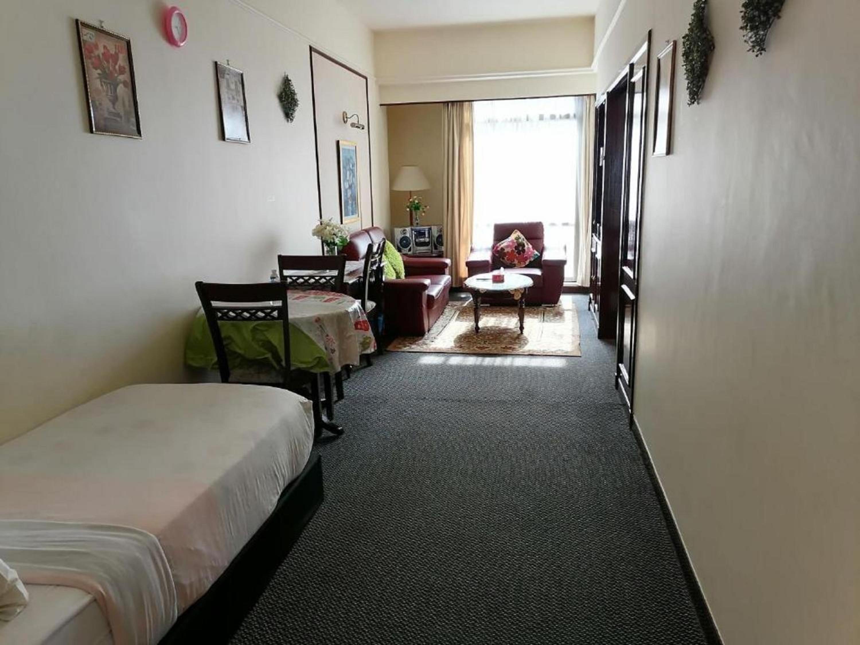 Hilton service suite times Square kl