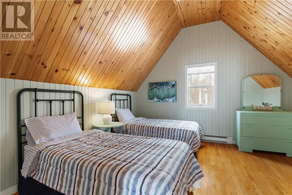 Borgitte 3 bedroom Waterfront Cottage