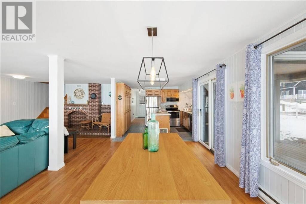 Borgitte 3 bedroom Waterfront Cottage