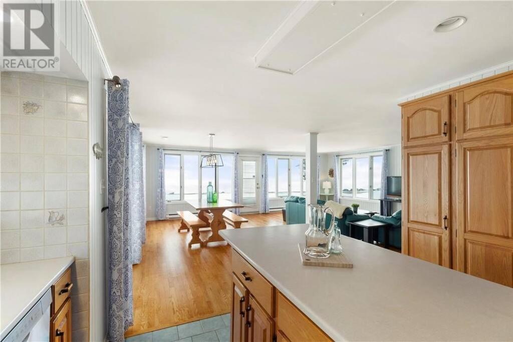 Borgitte 3 bedroom Waterfront Cottage
