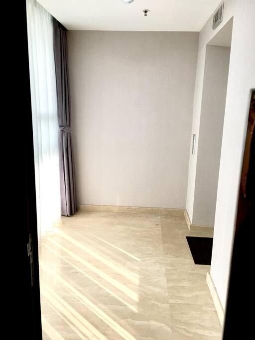 Kemang Stylish 2BR Restaurants Prvt Lift Mall Acc view 2