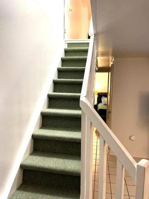 Vintage 2 bed 2 bath suite Distillery District