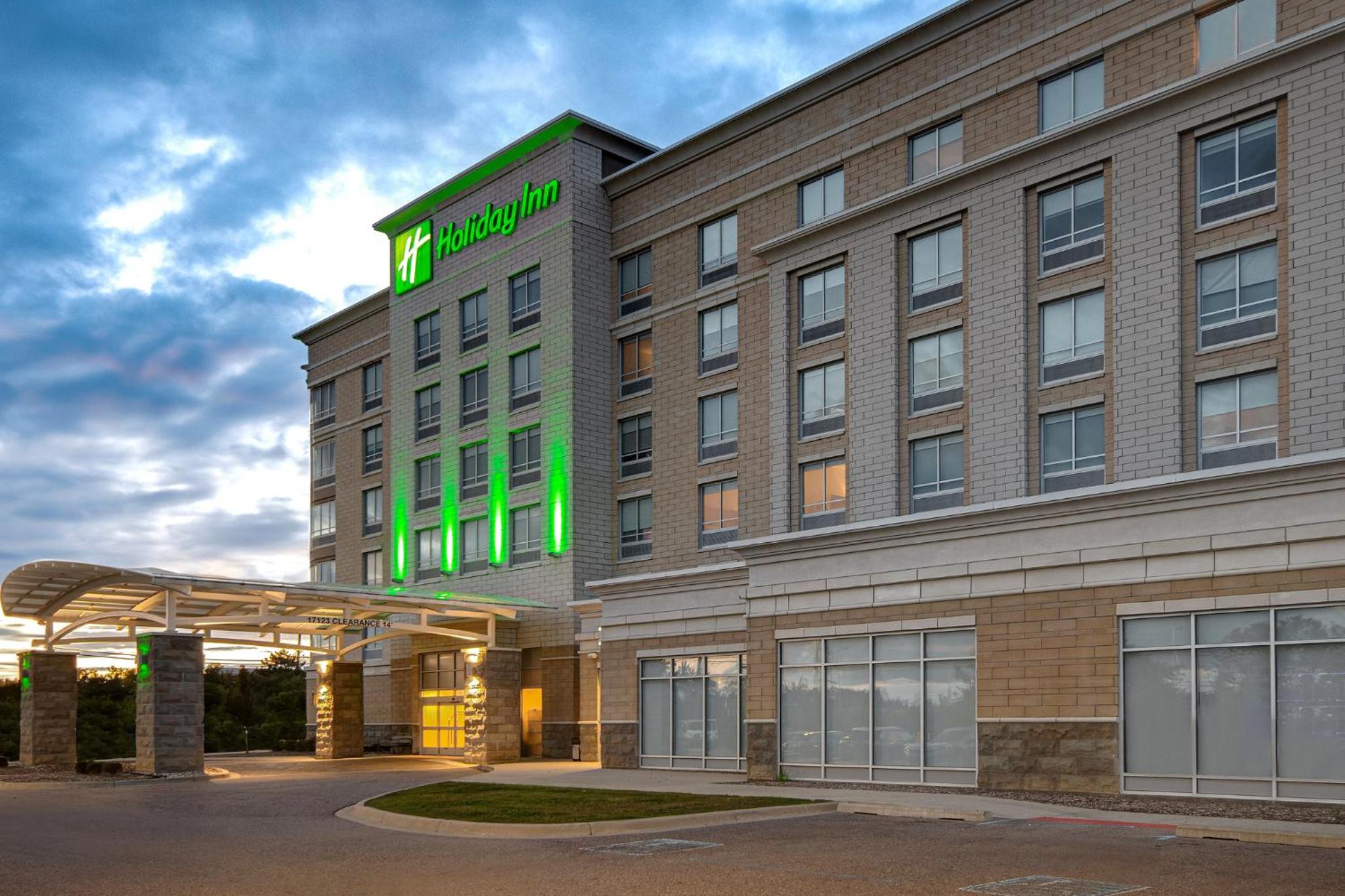 Detroit Vacations - Holiday Inn Detroit Northwest - Livonia, an IHG Hotel - Property Image 1