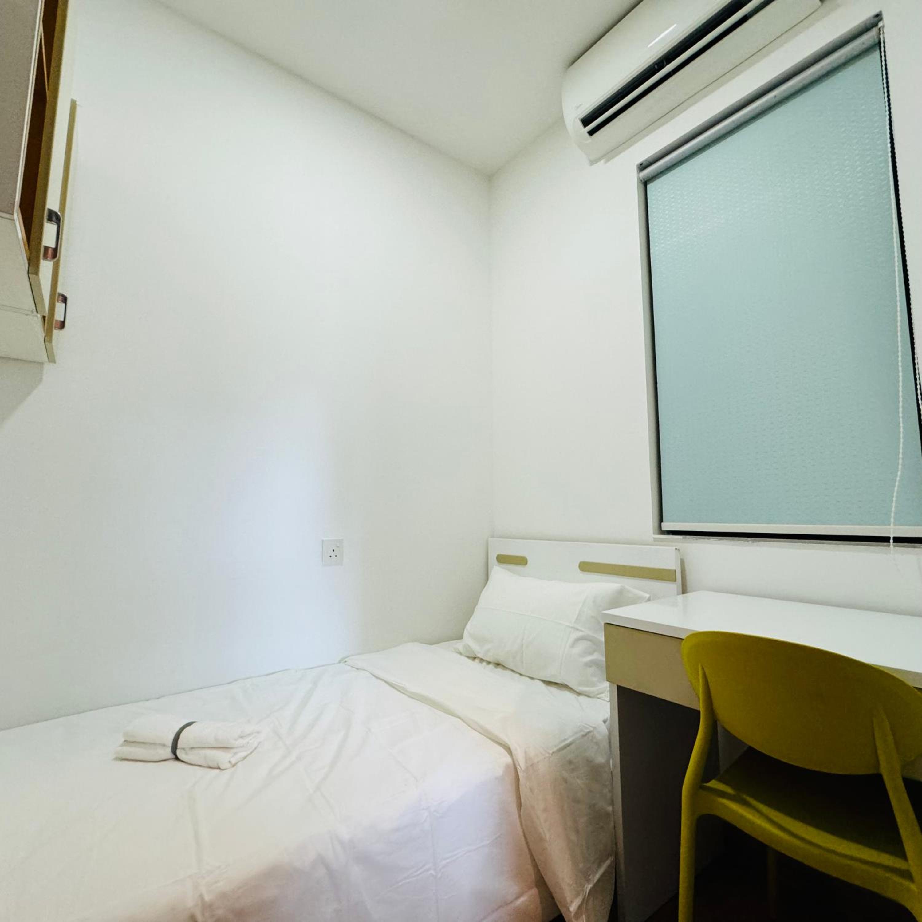 Cozy 2B1R 3pax Condo Forest City C3-1002 photo 6