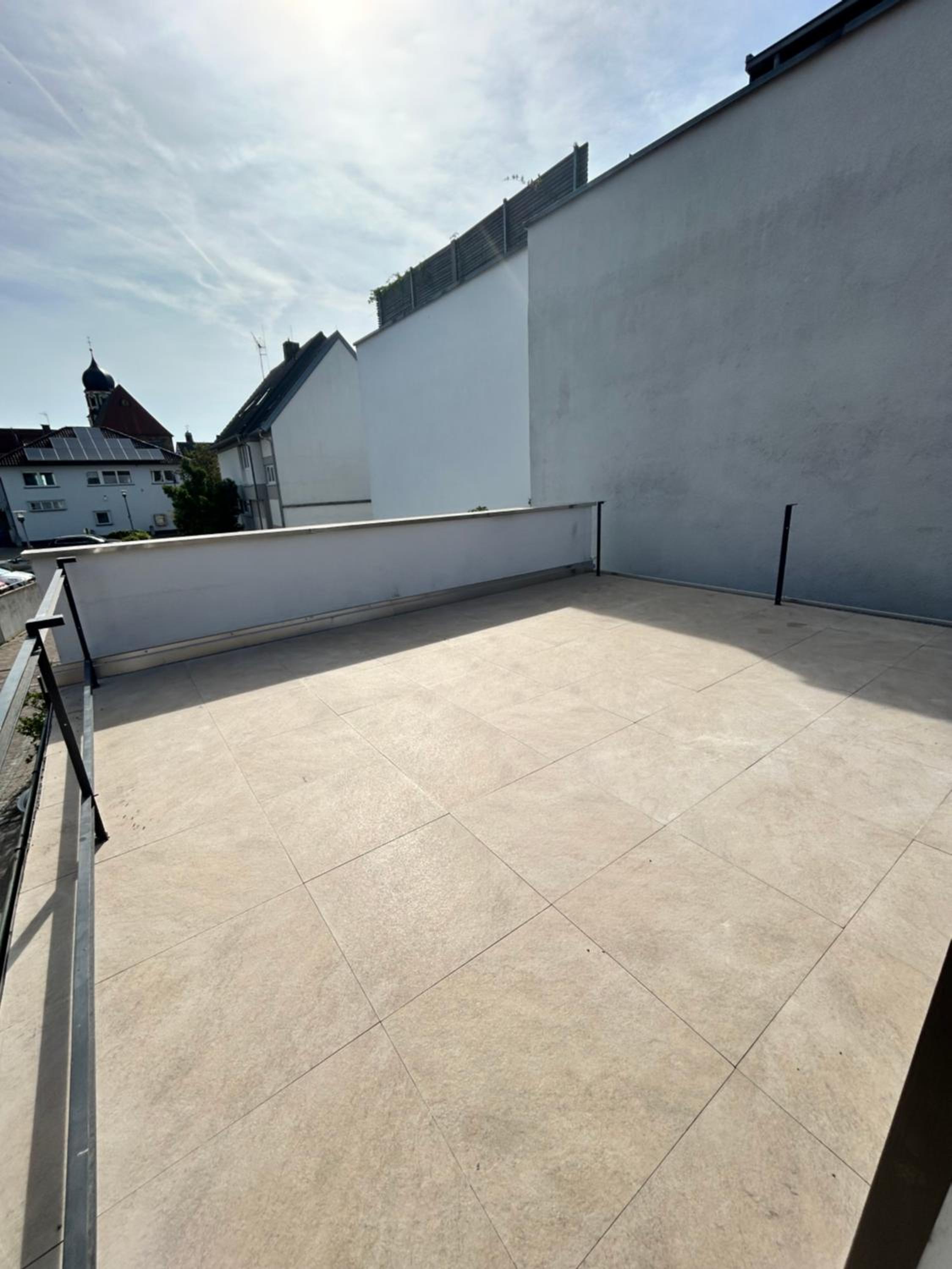 Monteurhaus Business-House für 14 Personen, Küche, Smart-TV