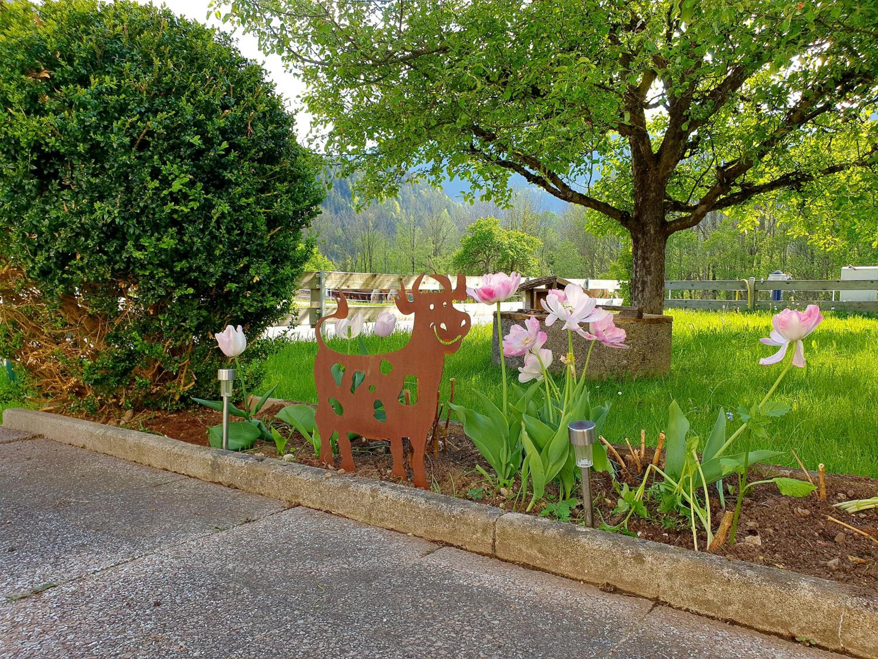 LECHUFER, 80m2, Haushälfte mit privatem Eingang, Kaminofen, Terrasse, Garten