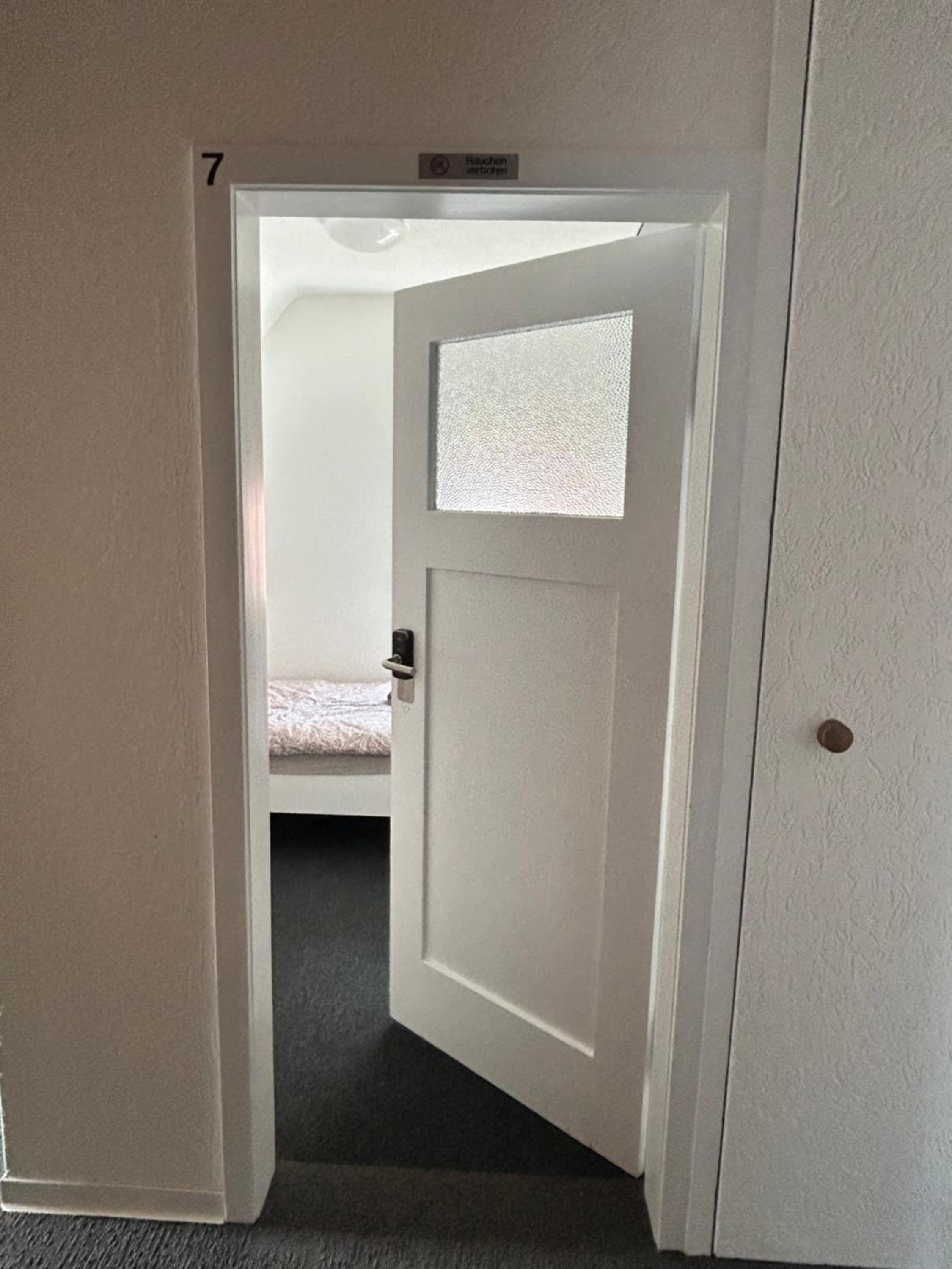 Monteurhaus Business-House für 14 Personen, Küche, Smart-TV