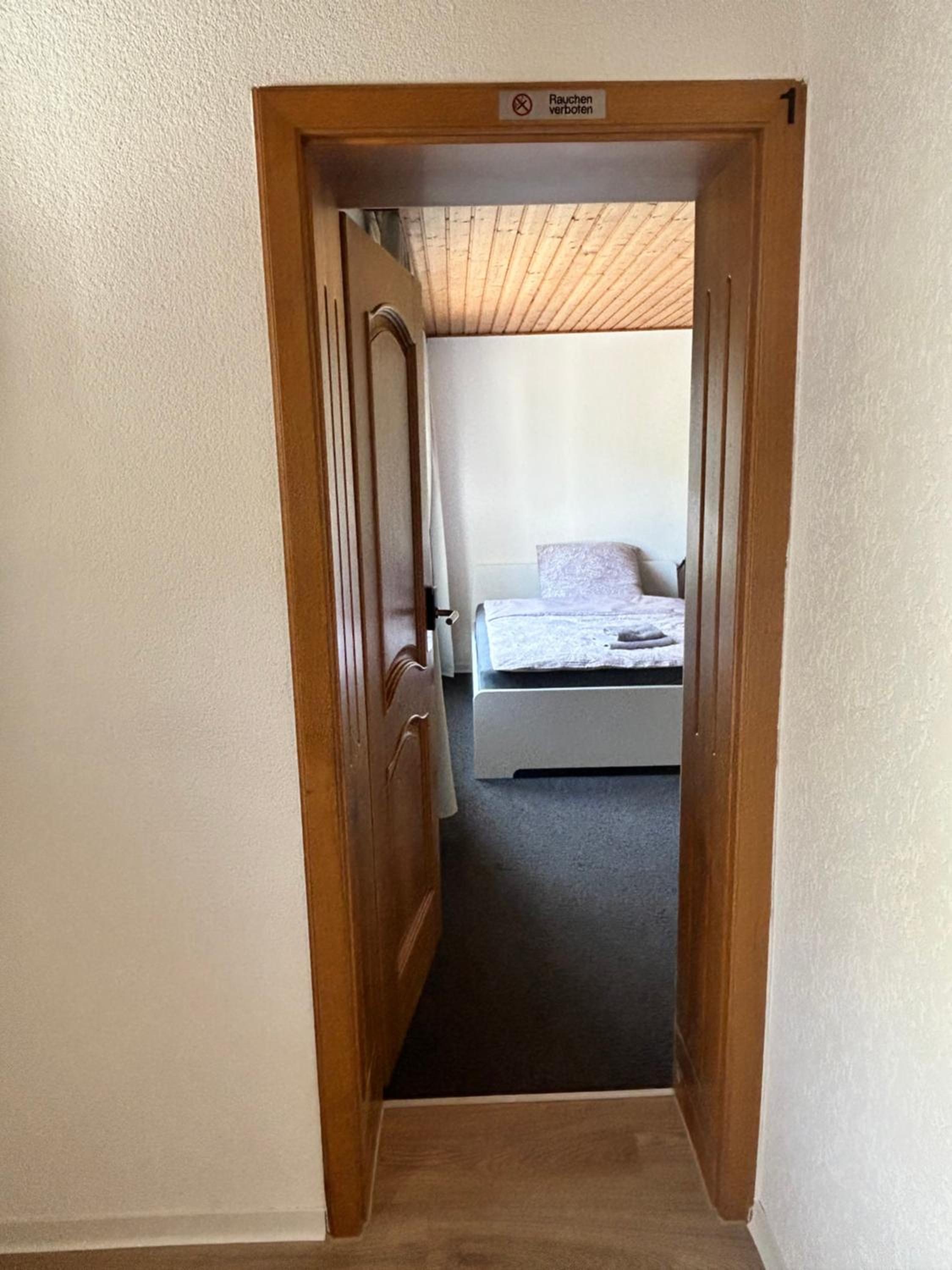 Monteurhaus Business-House für 14 Personen, Küche, Smart-TV