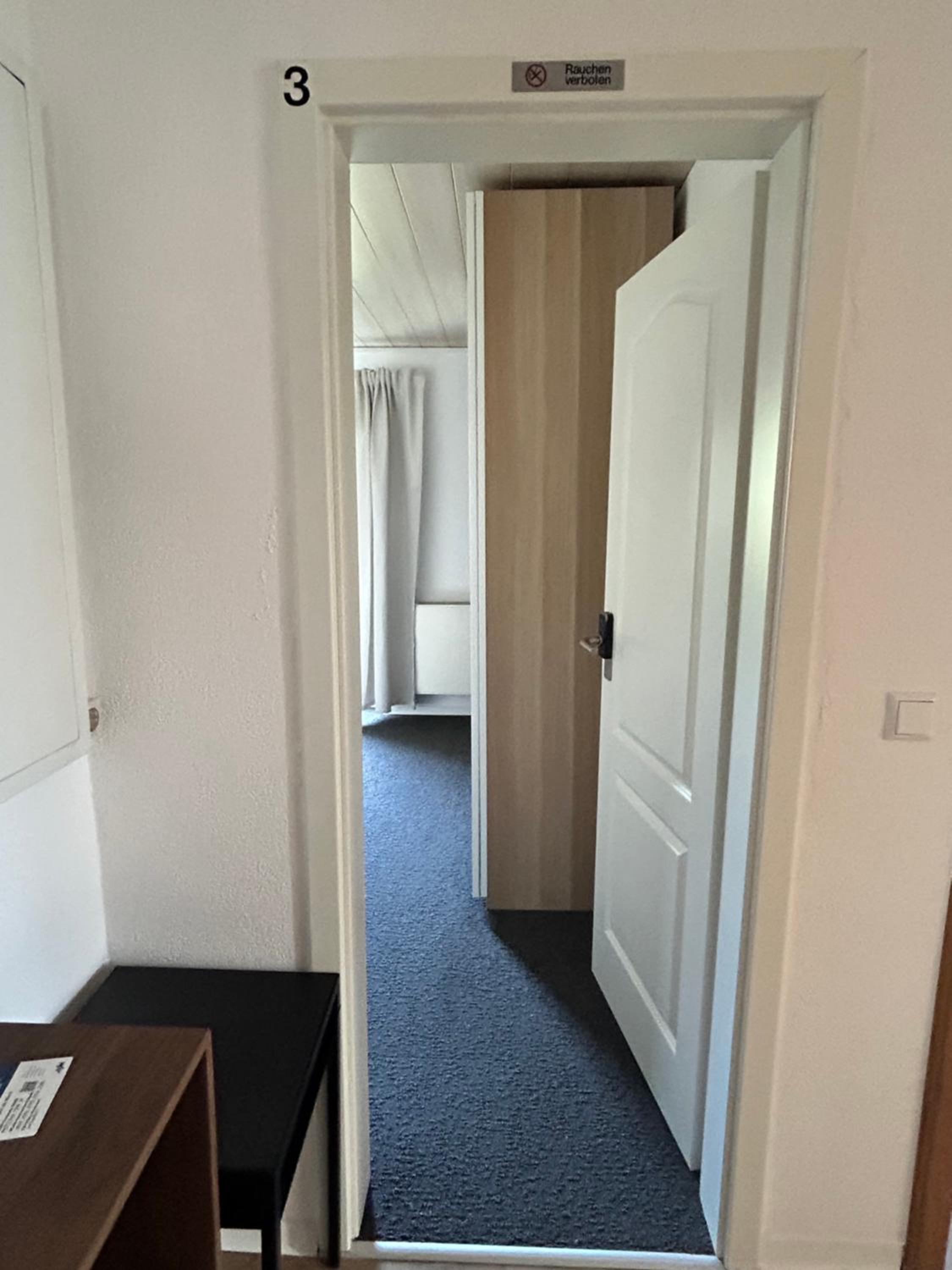 Monteurhaus Business-House für 14 Personen, Küche, Smart-TV