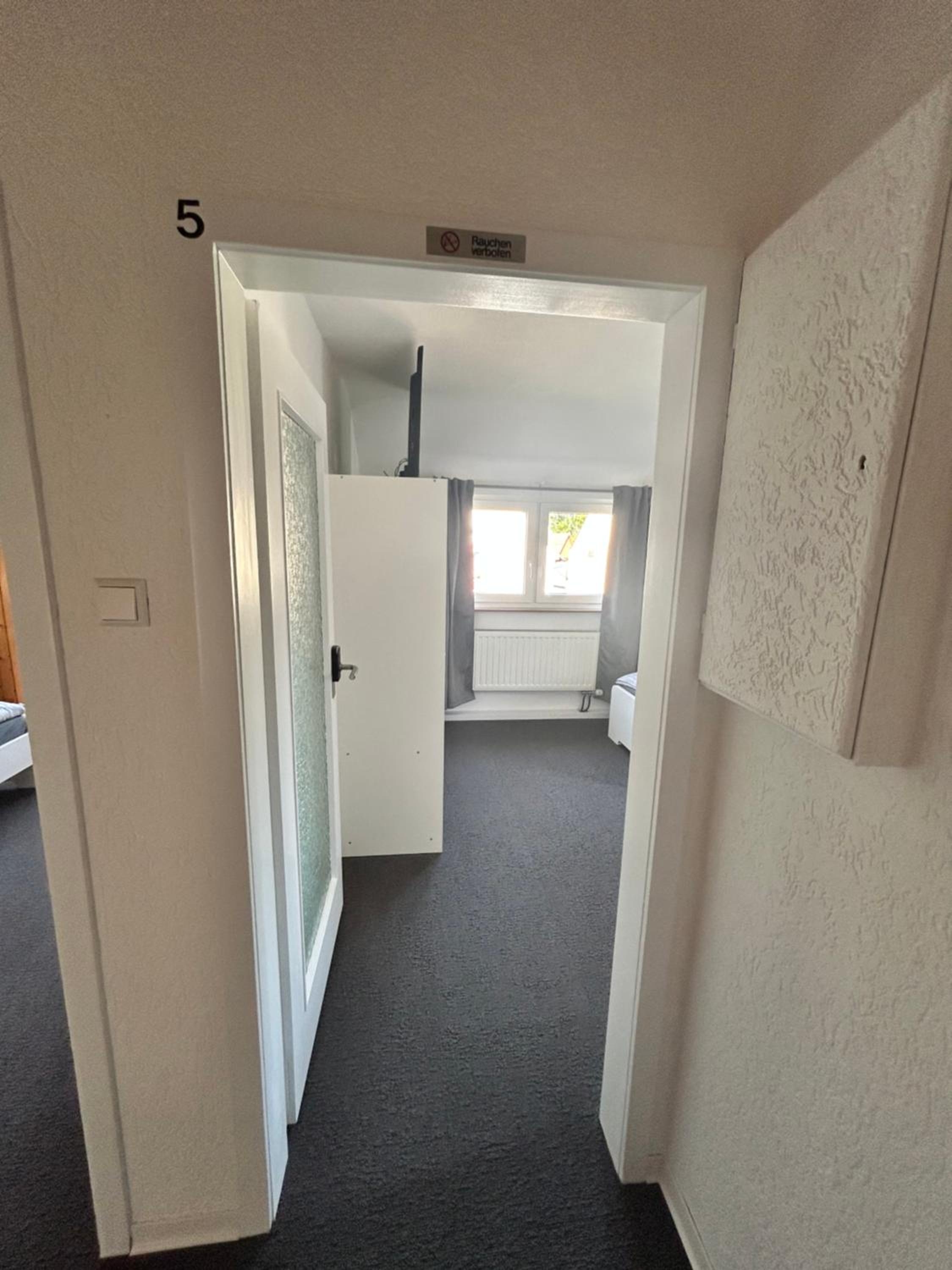 Monteurhaus Business-House für 14 Personen, Küche, Smart-TV