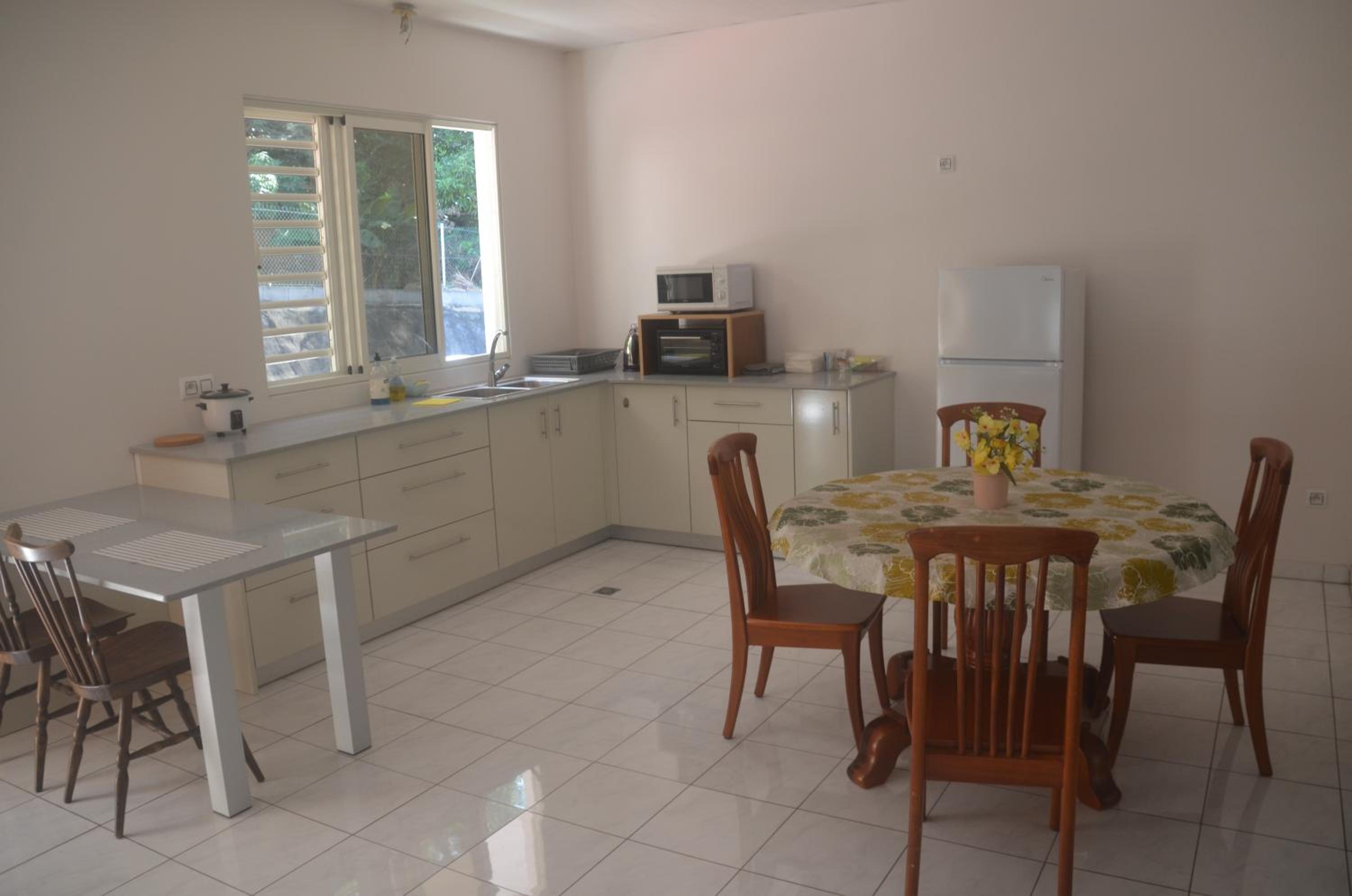 Papeete, appartement F3 view 2