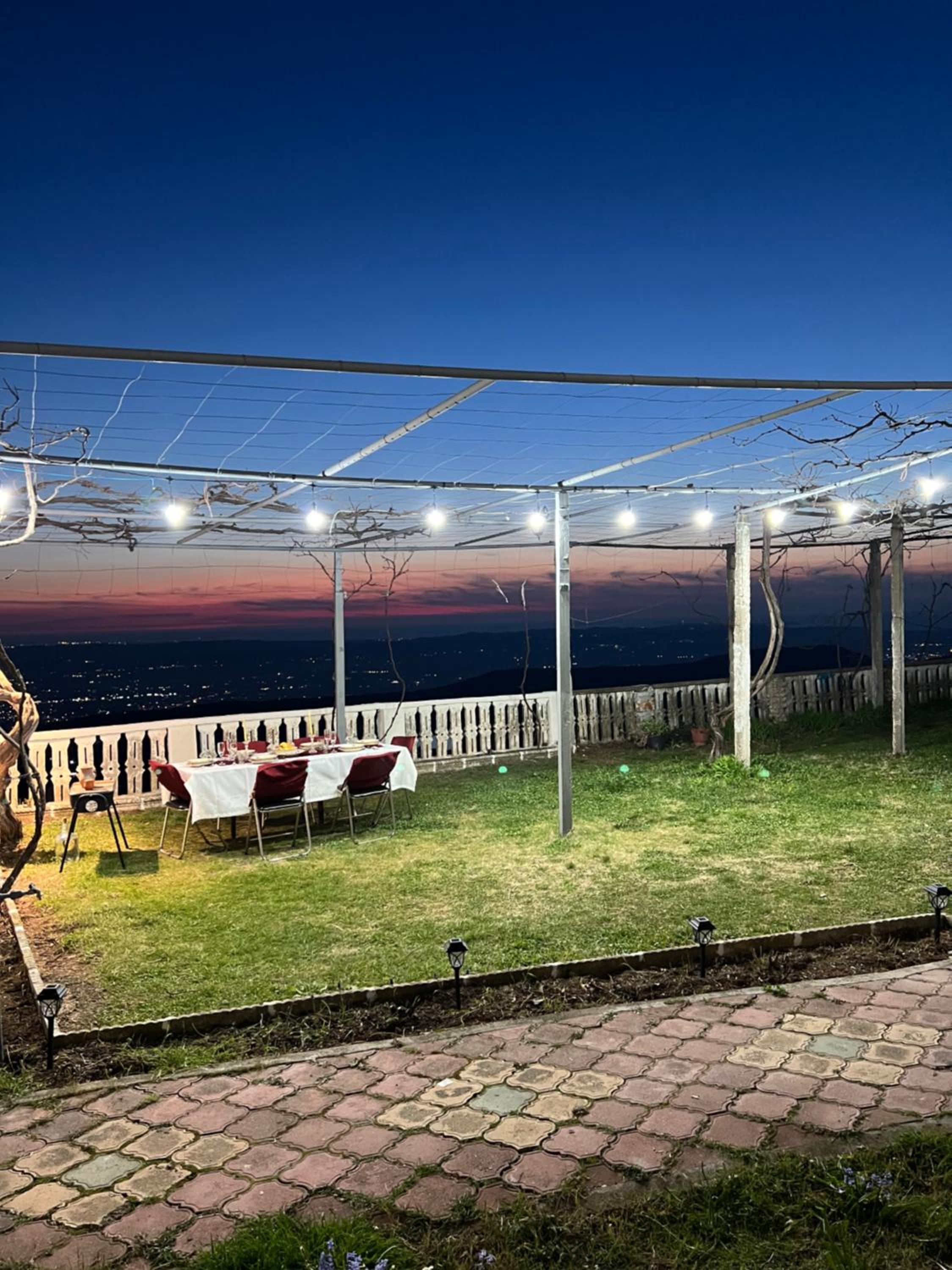 Garden Villa Guni