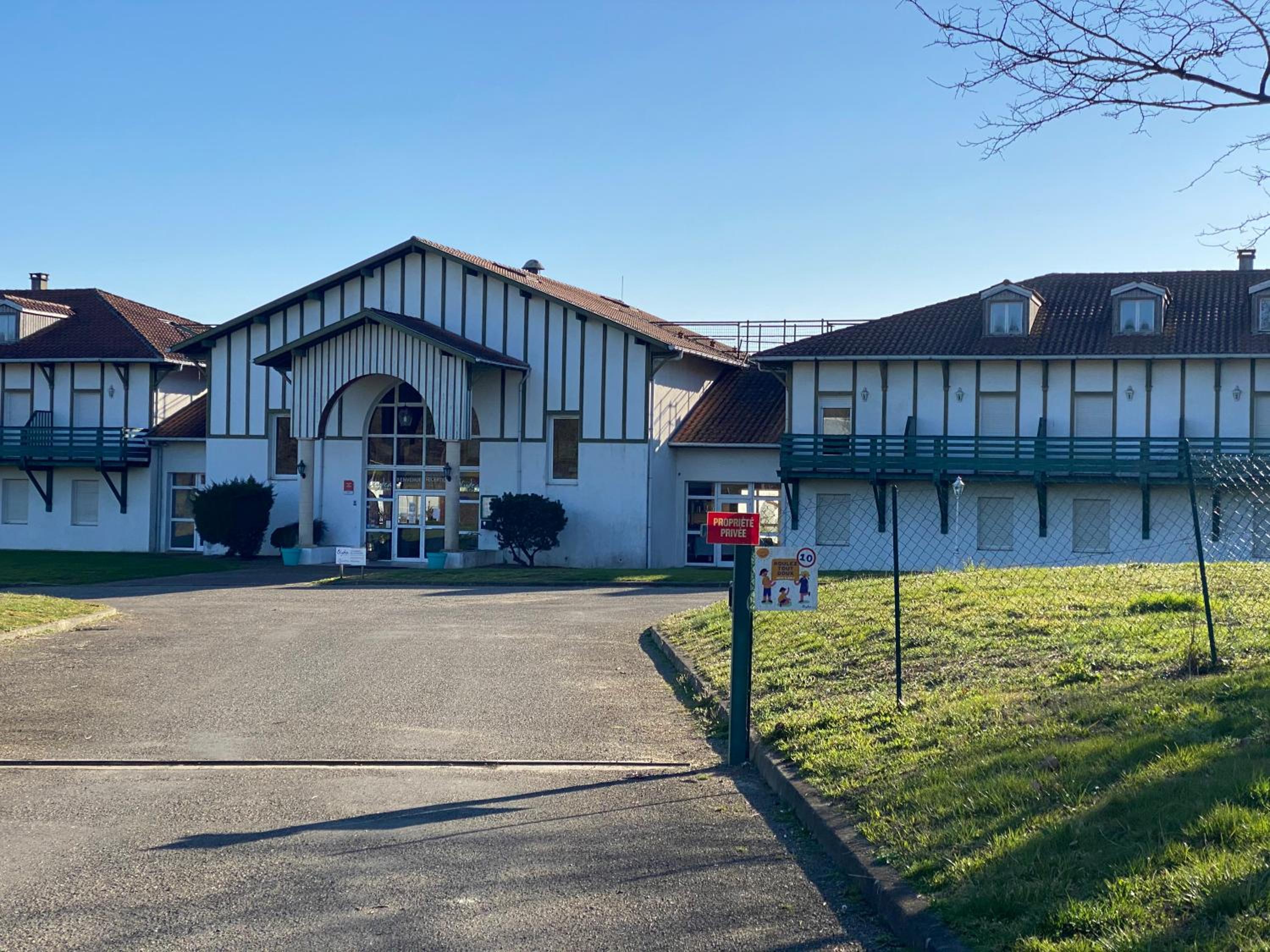 Maisonnette avec terrasse village vacances, Draps en option