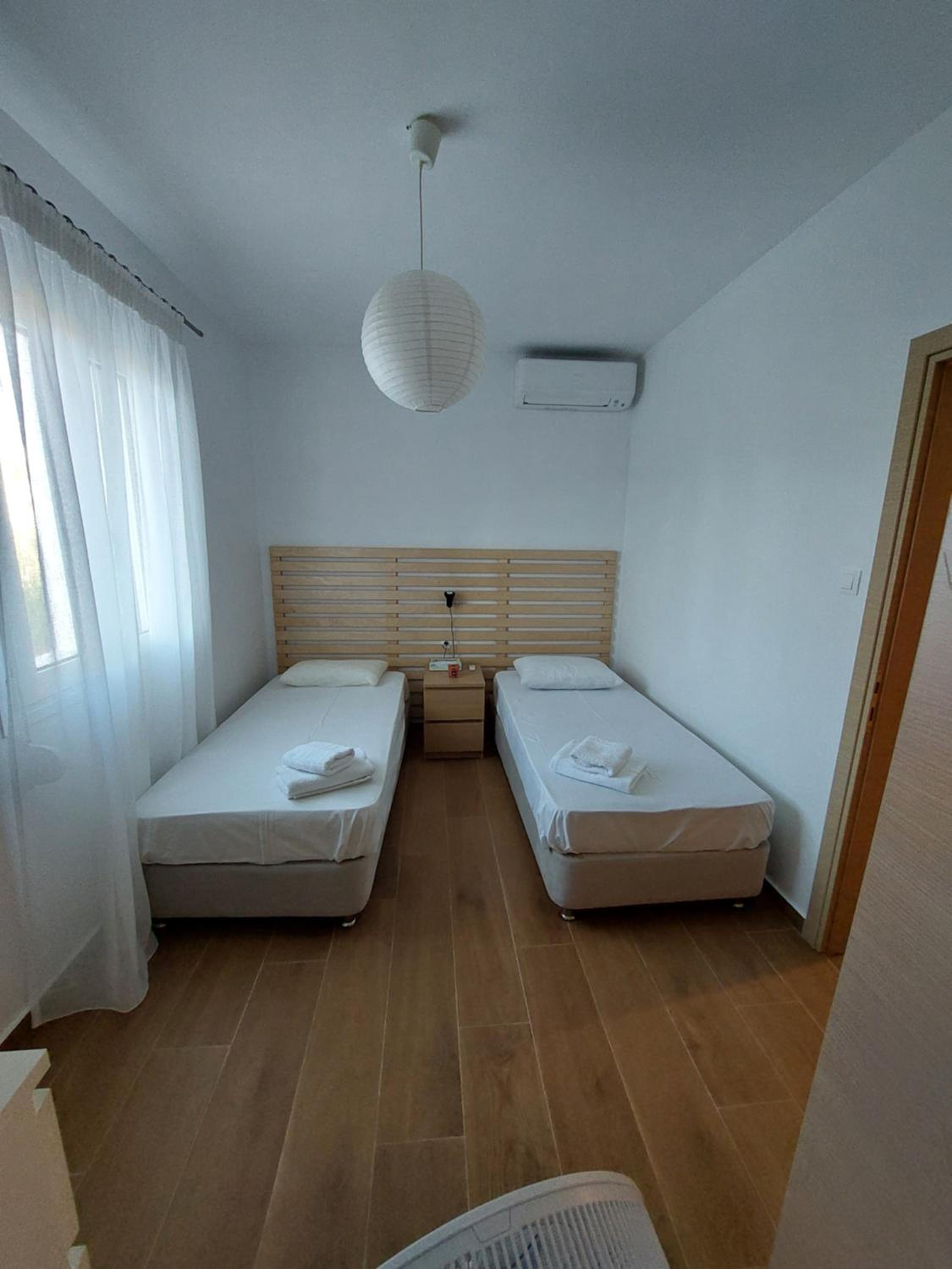 PLATANES PLACE